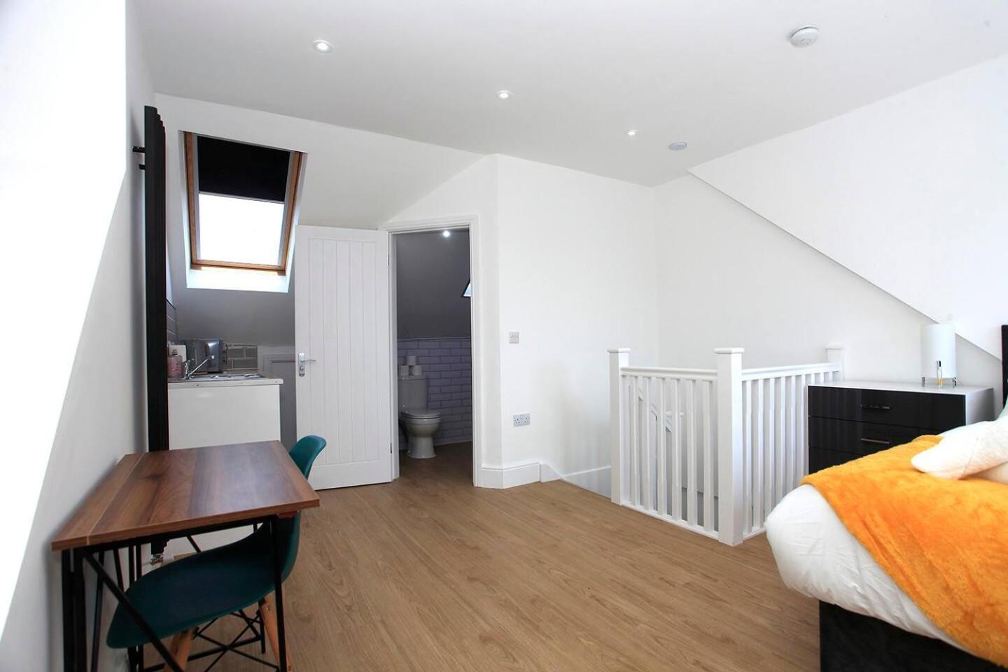 Westfield House Ensuites - Whole