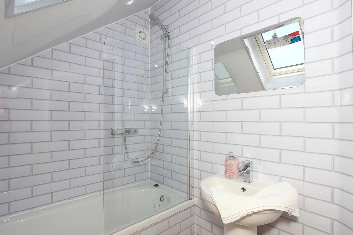 Westfield House Ensuites - Whole