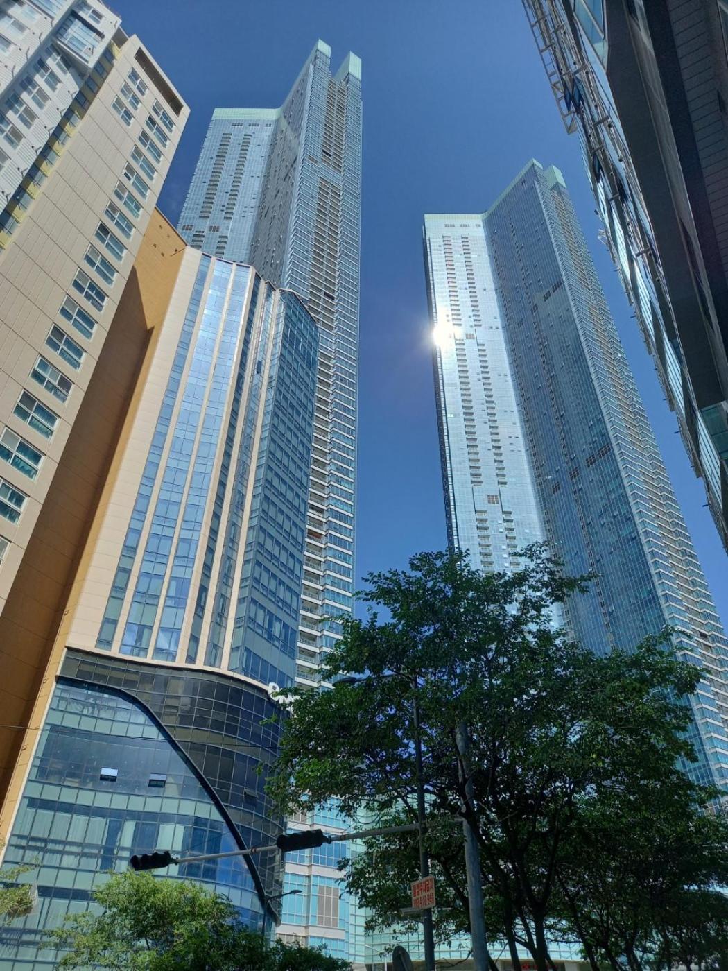#2 Queen, SS# 2 minutes run to the sea, close to the sea, 5 minutes to Club D Oasis swimming pool, renewal fresh apartment view 3