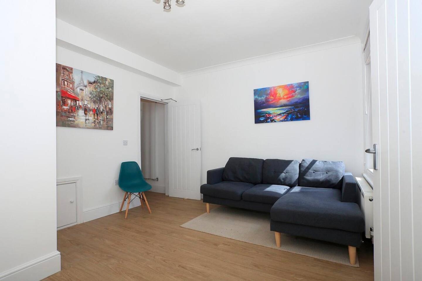 Westfield House Ensuites - Whole