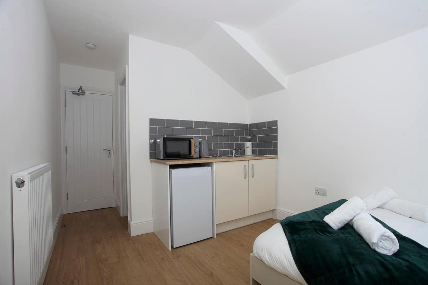 Westfield House Ensuites - Whole