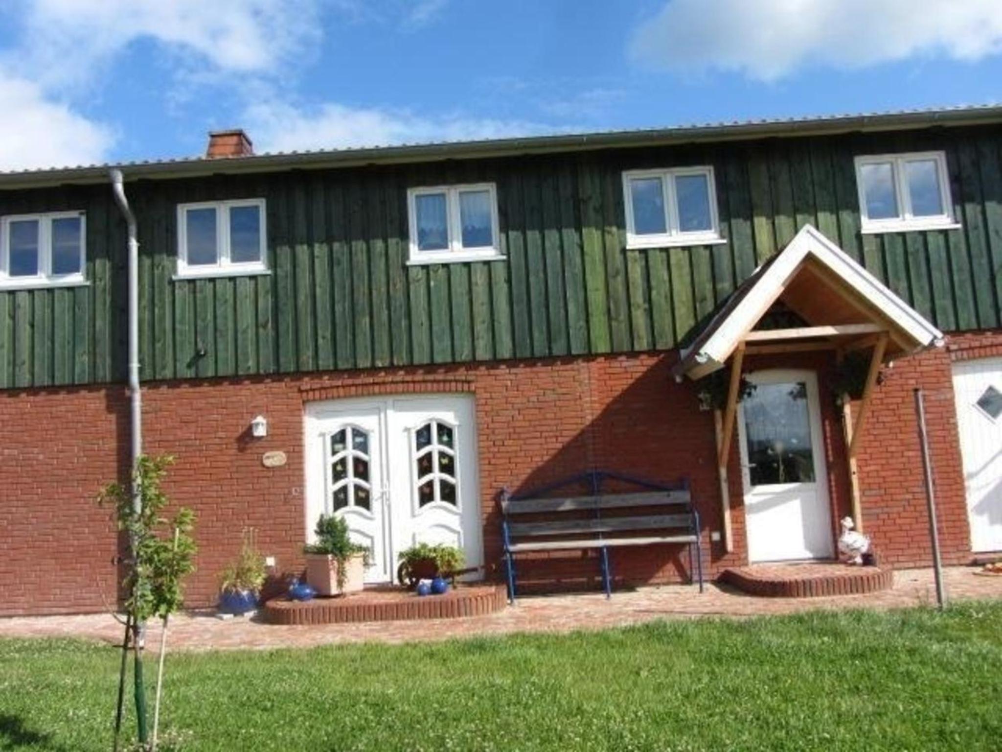 Sonnige Ferienwohnung In Ländlicher Umgebung