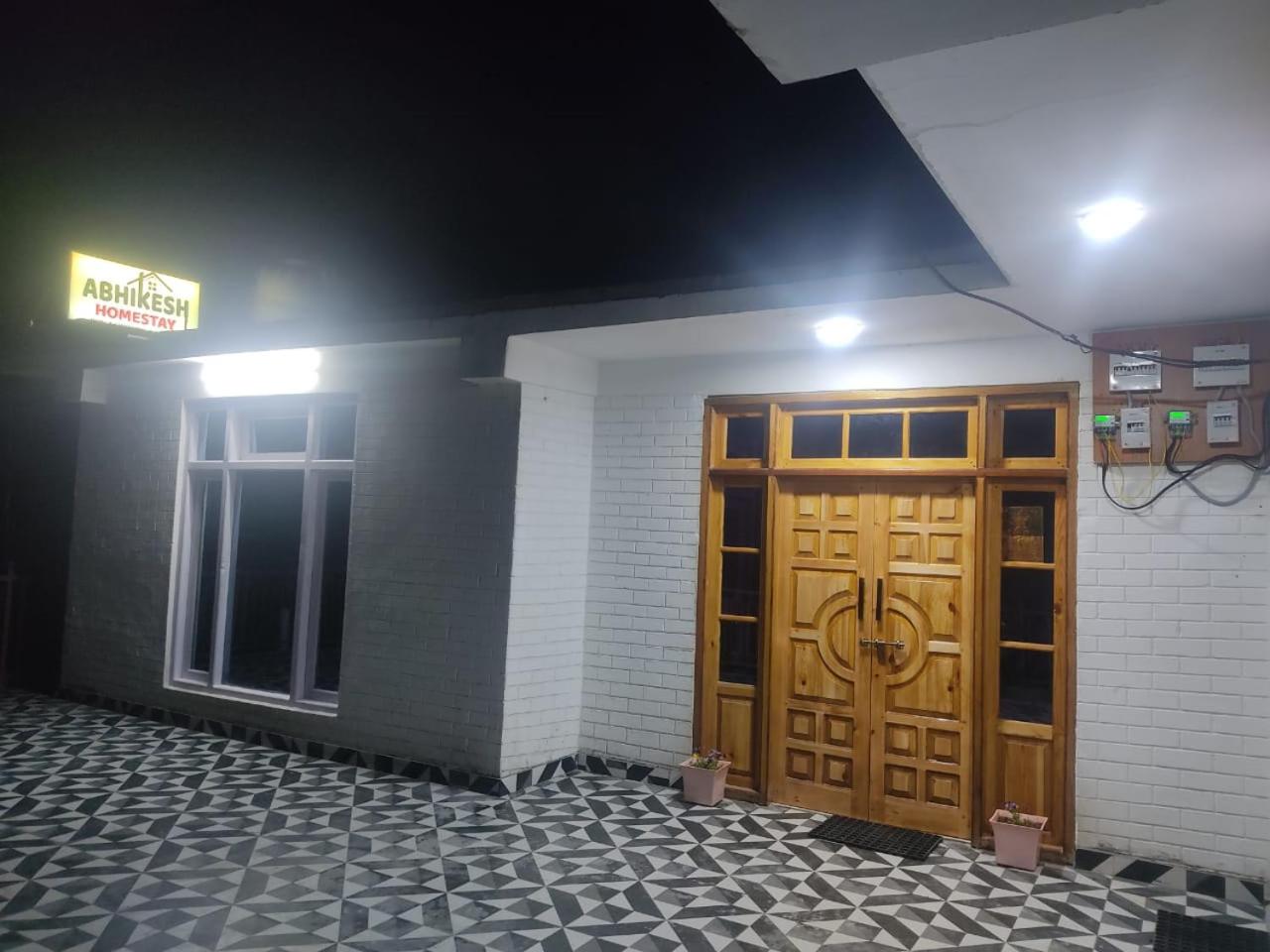 ABHIKESH Homestay