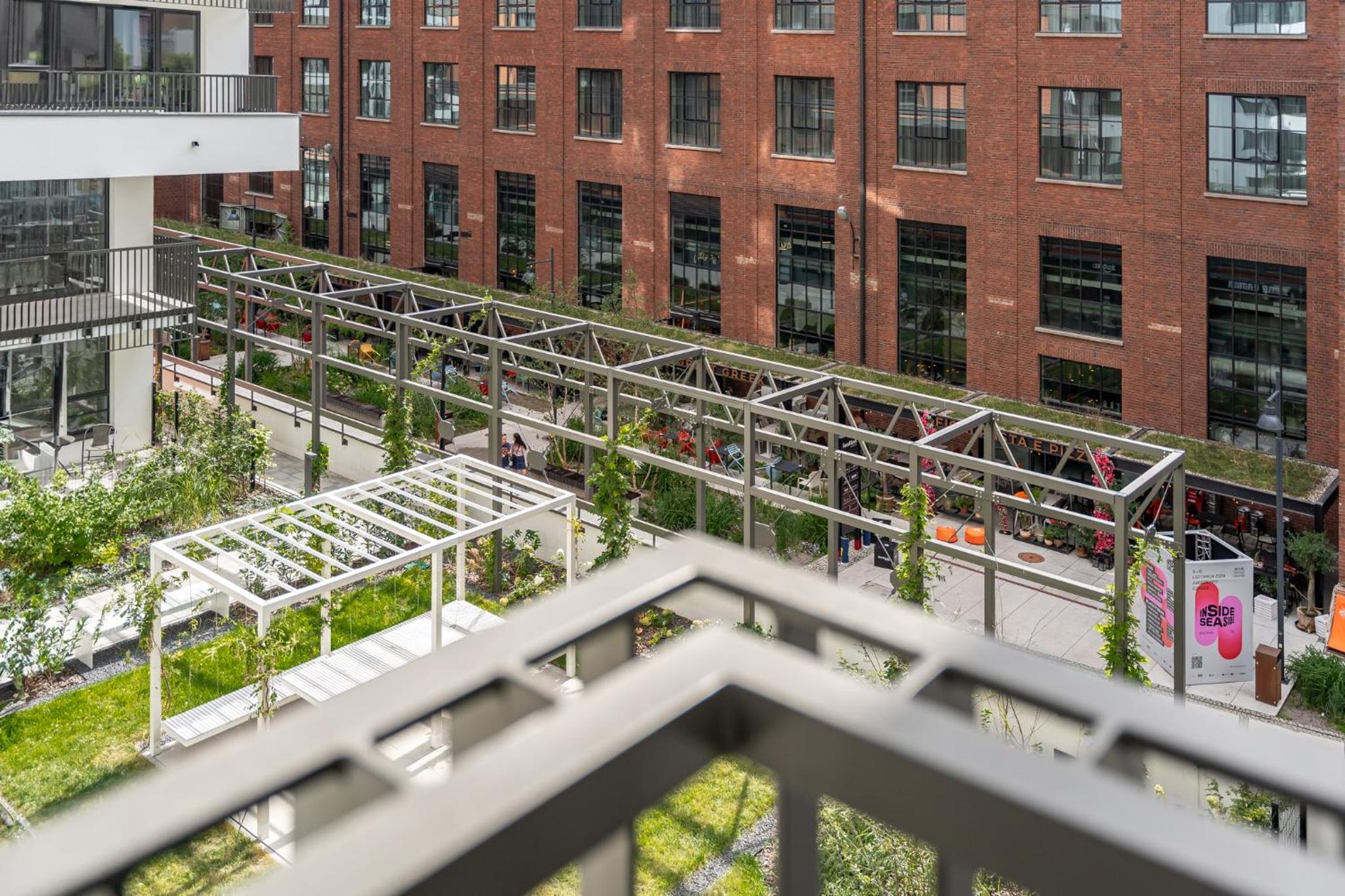 DOKI LifeStyle & Food Hall by Lion Apartments