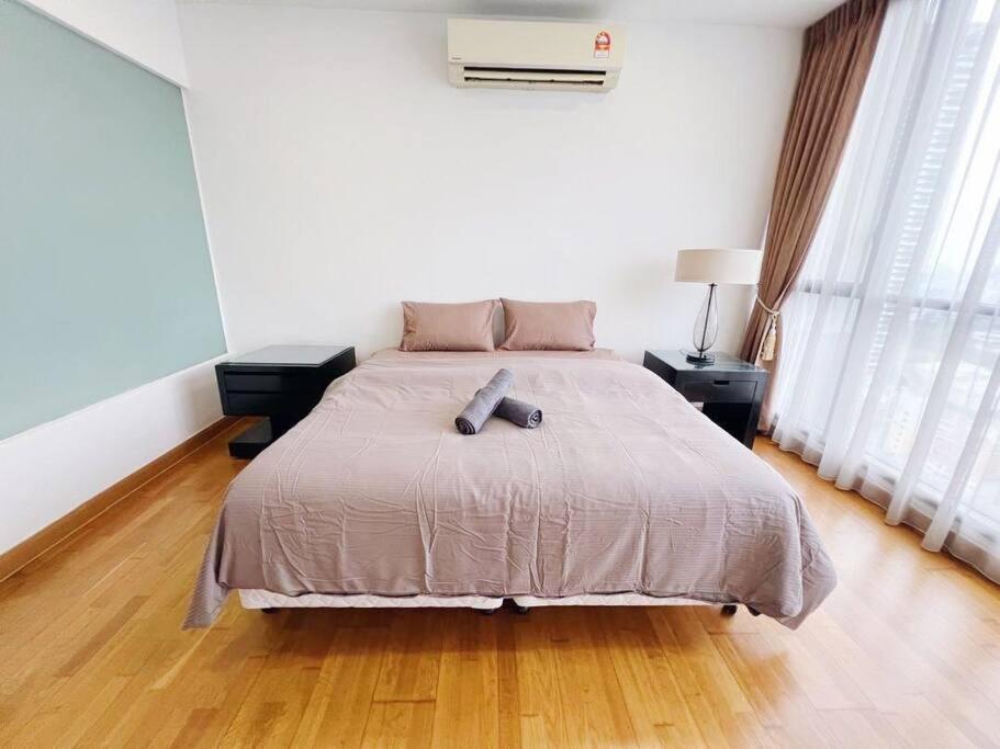 PROMO Connected train 3 Bedrooms - Above Mall 25