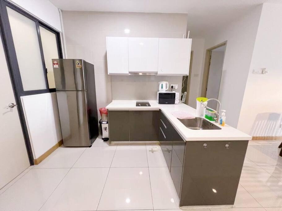 PROMO Connected train 3 Bedrooms - Above Mall 25