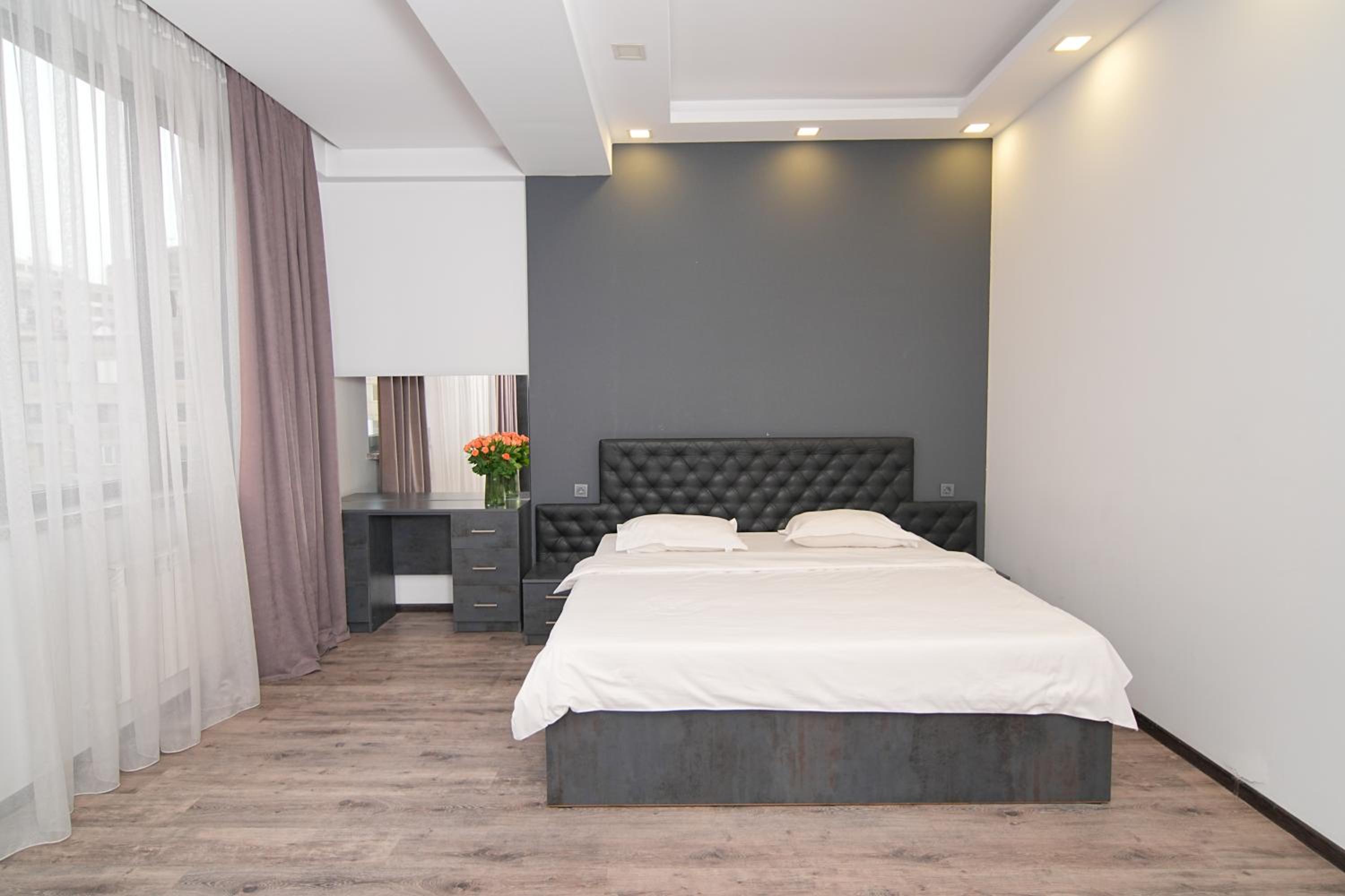 Elegant Suite in the heart of Yerevan by Sweet Home