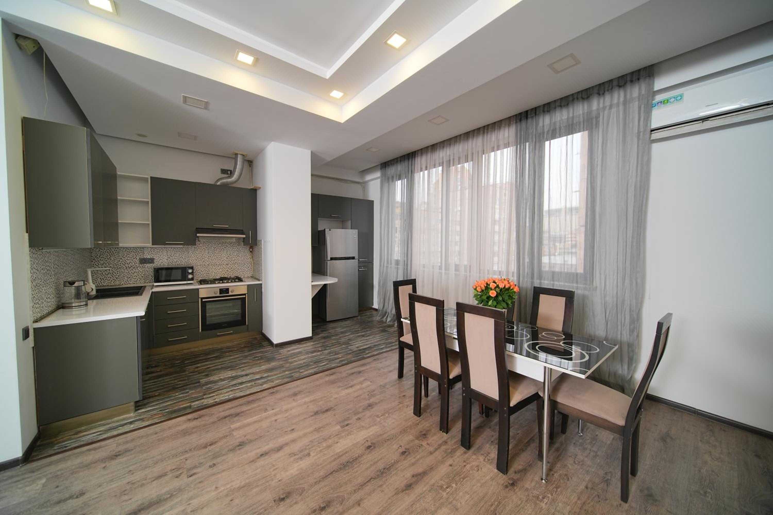 Elegant Suite in the heart of Yerevan by Sweet Home