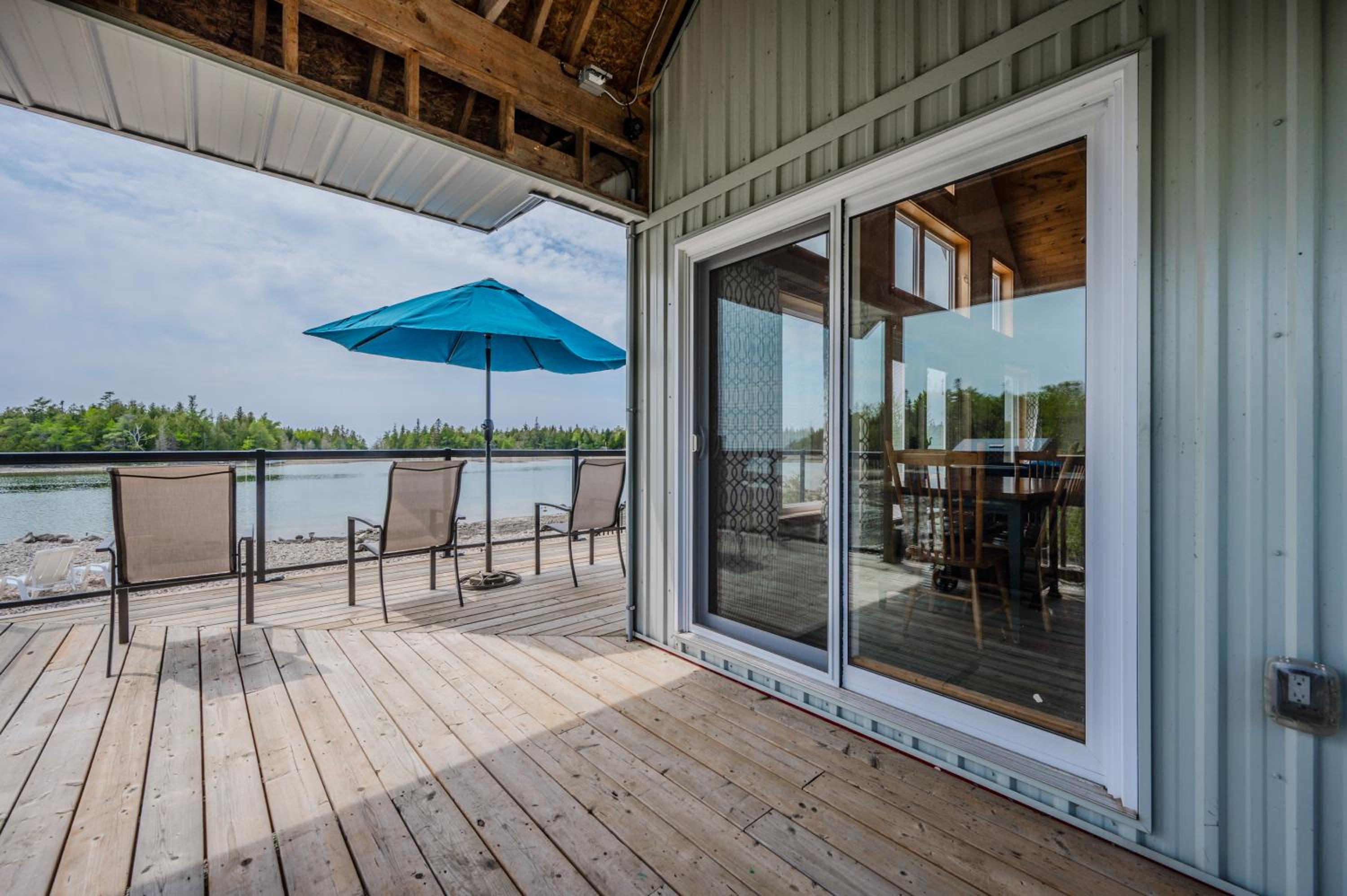 Elysium Private Waterfront Escape