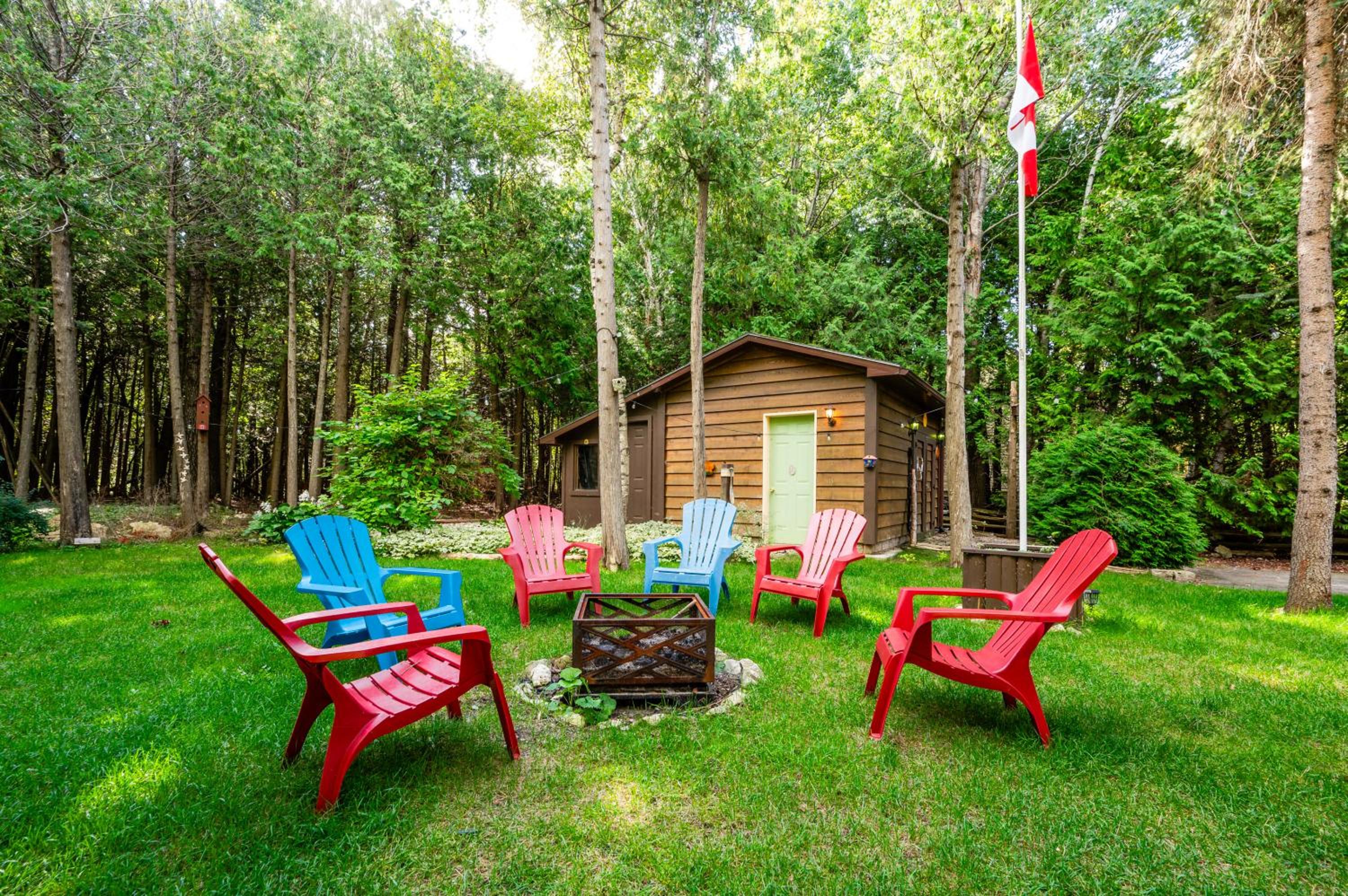 Evergreen Escape - Tobermory Chalet and Sauna