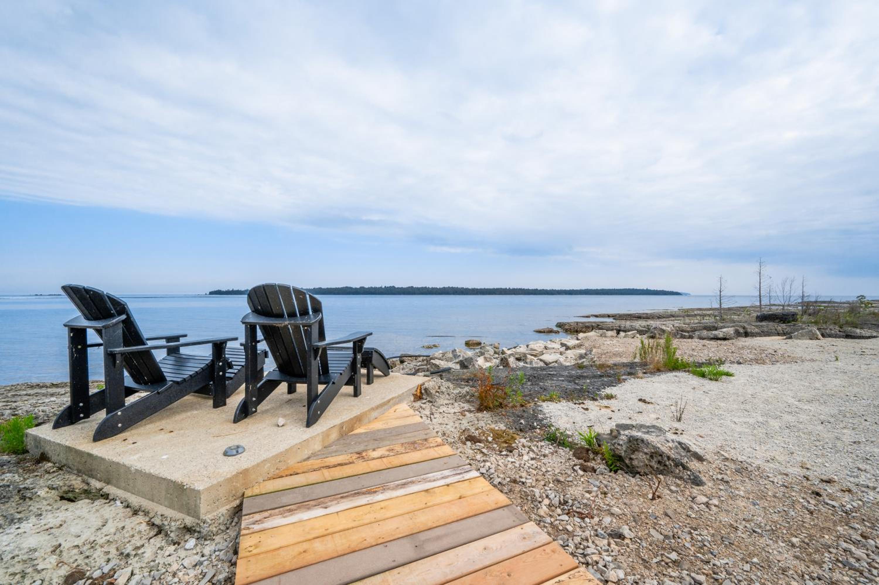 Georgian Legendary Tobermory Retreat With Hot Tub