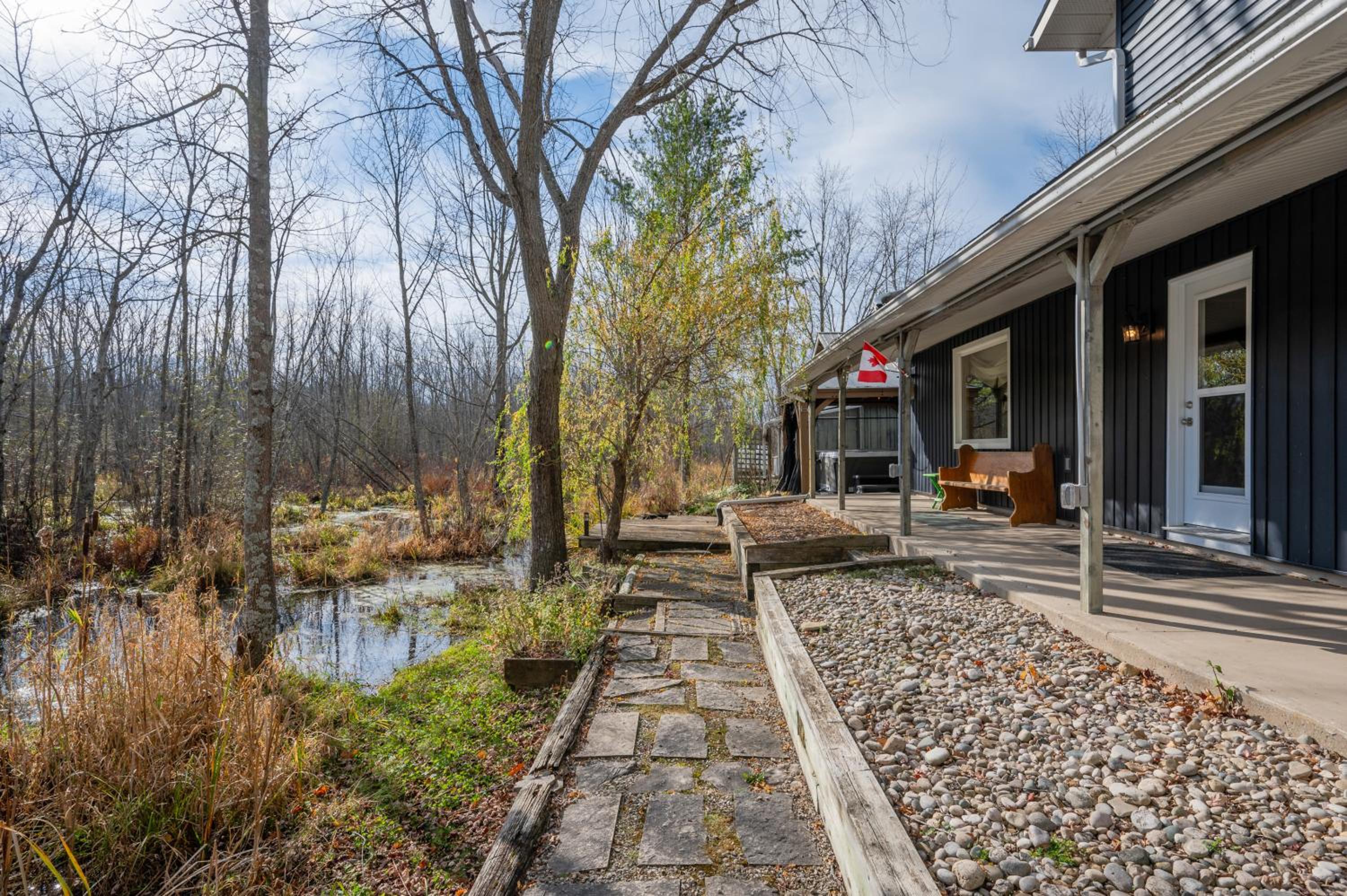 Cozy Hideaway Hot Tub & Nature Escape