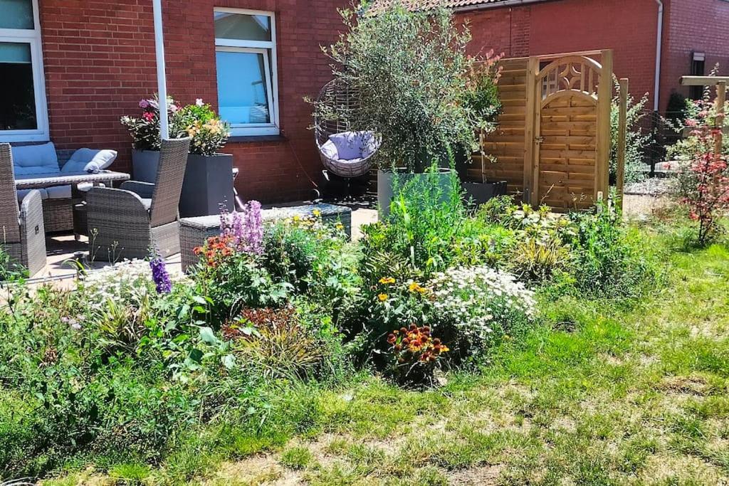 Familienfreundliche große Ferienwohnung mit Pferden, Spielplatz direkt am Haus, Sauna & viel Natur