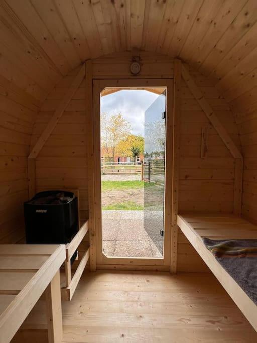 Familienfreundliche große Ferienwohnung mit Pferden, Spielplatz direkt am Haus, Sauna & viel Natur