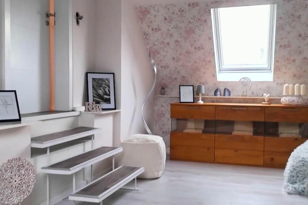 Familienfreundliche große Ferienwohnung mit Pferden, Spielplatz direkt am Haus, Sauna & viel Natur