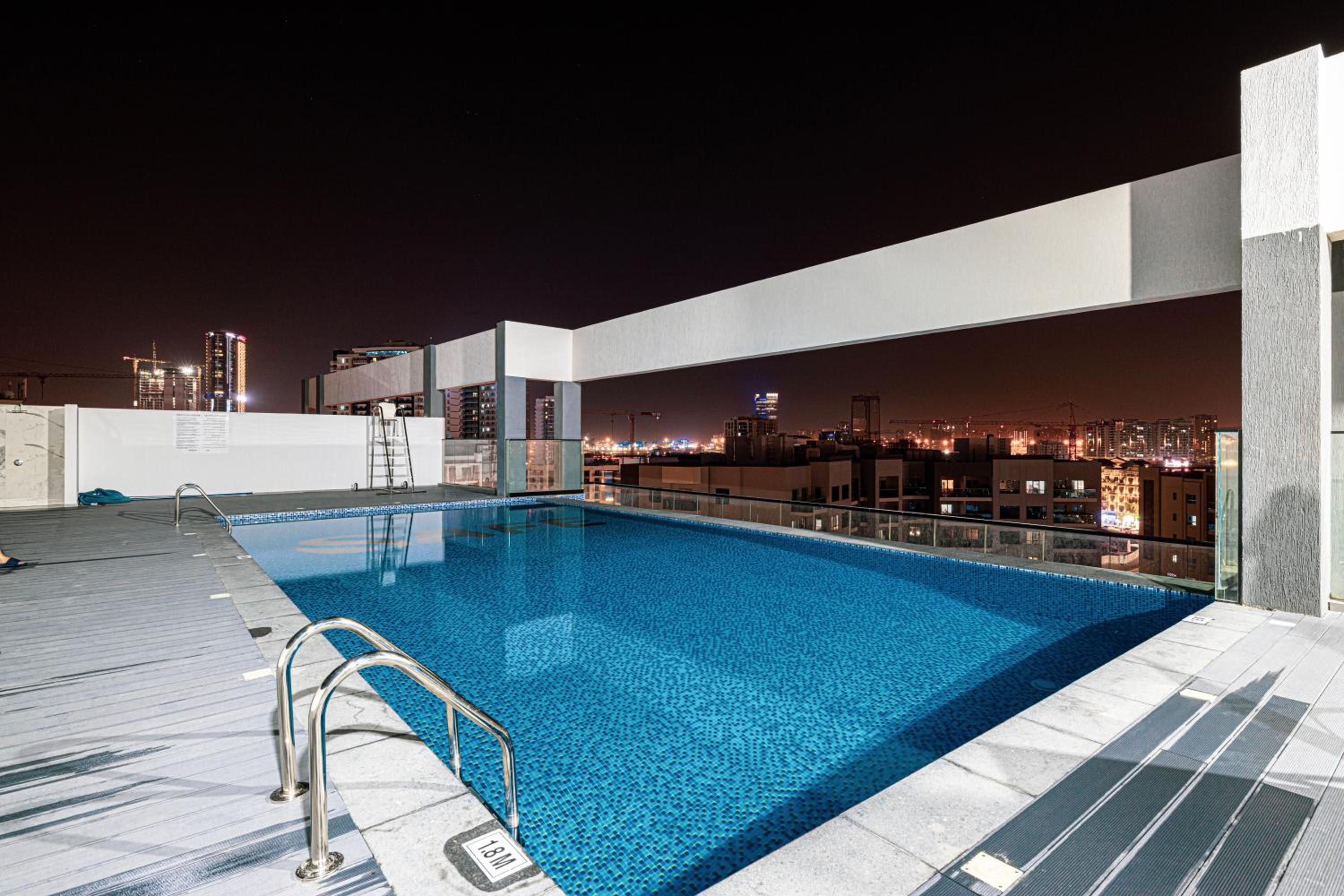 Brand New 1BR with Pool, Sauna & Gym