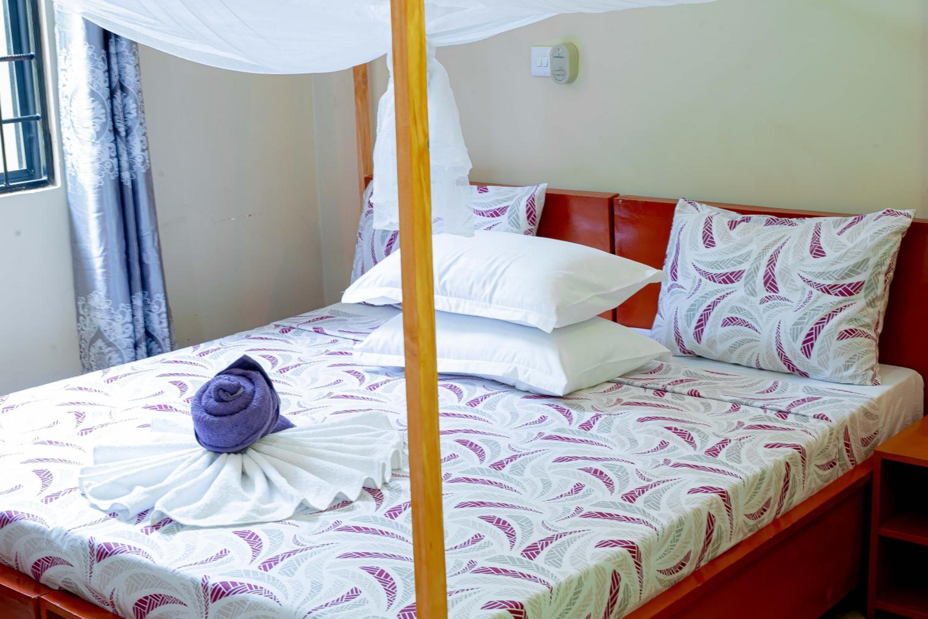 L&j modern backpackers BnB