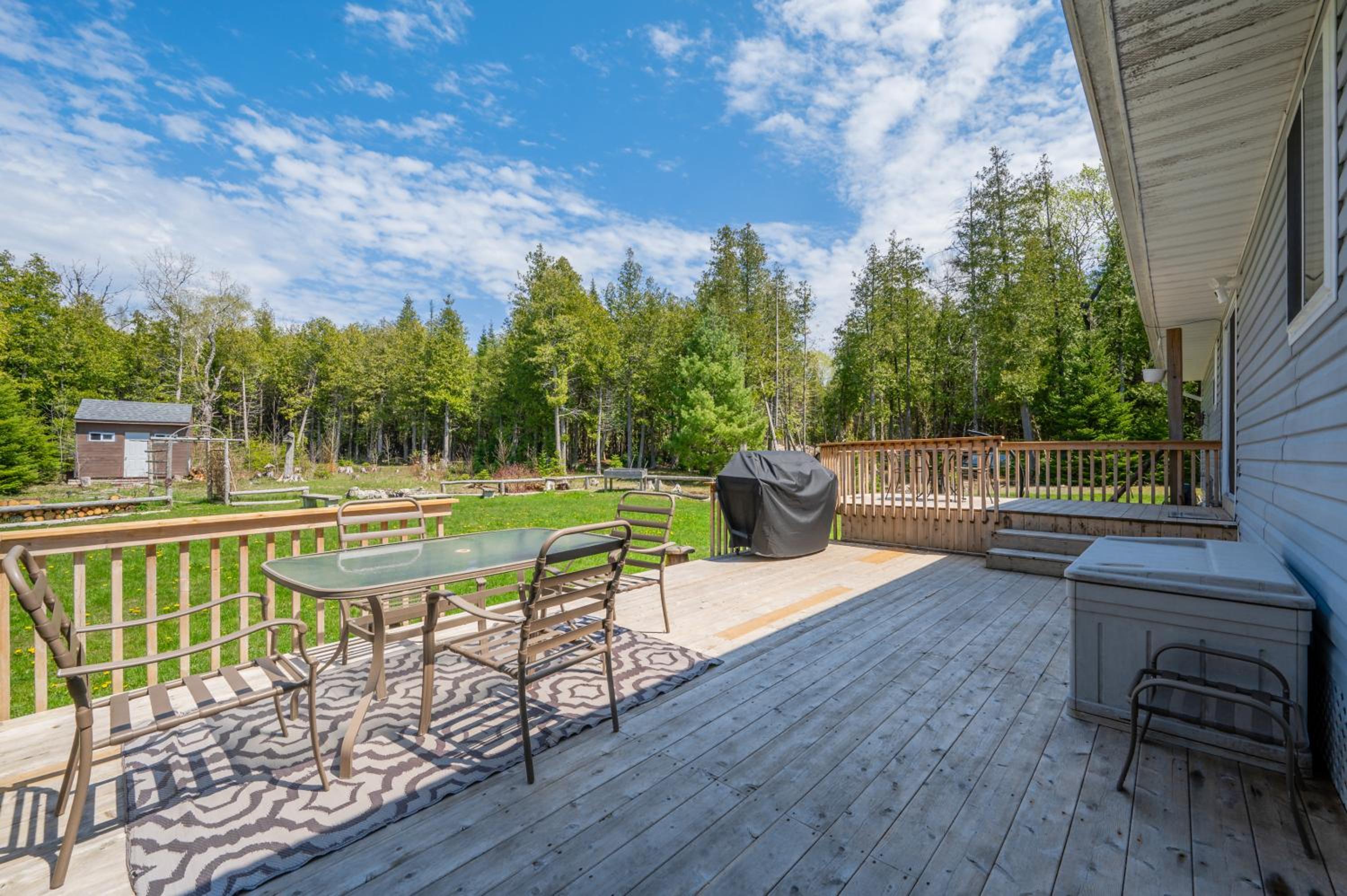 Huron Retreat, Near Beach & Pet Friendly