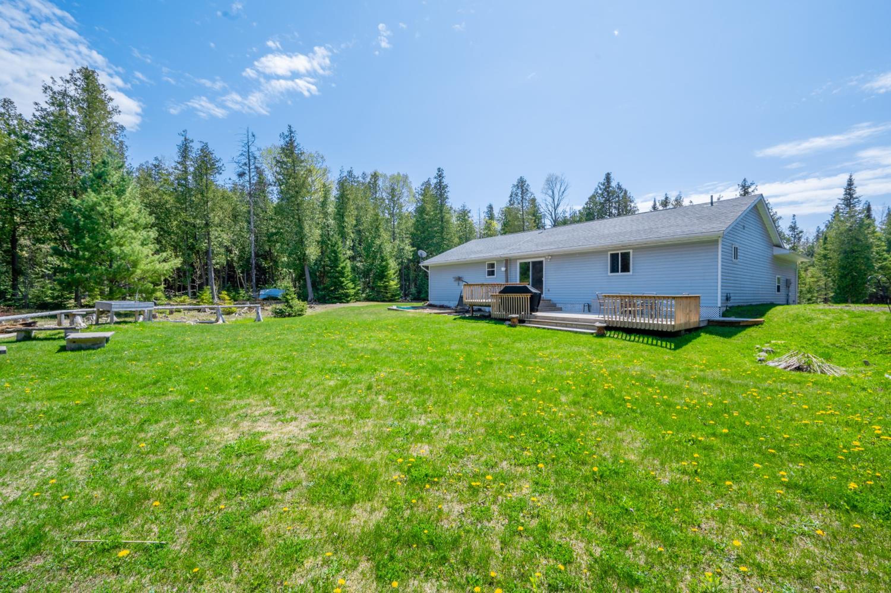 Huron Retreat, Near Beach & Pet Friendly