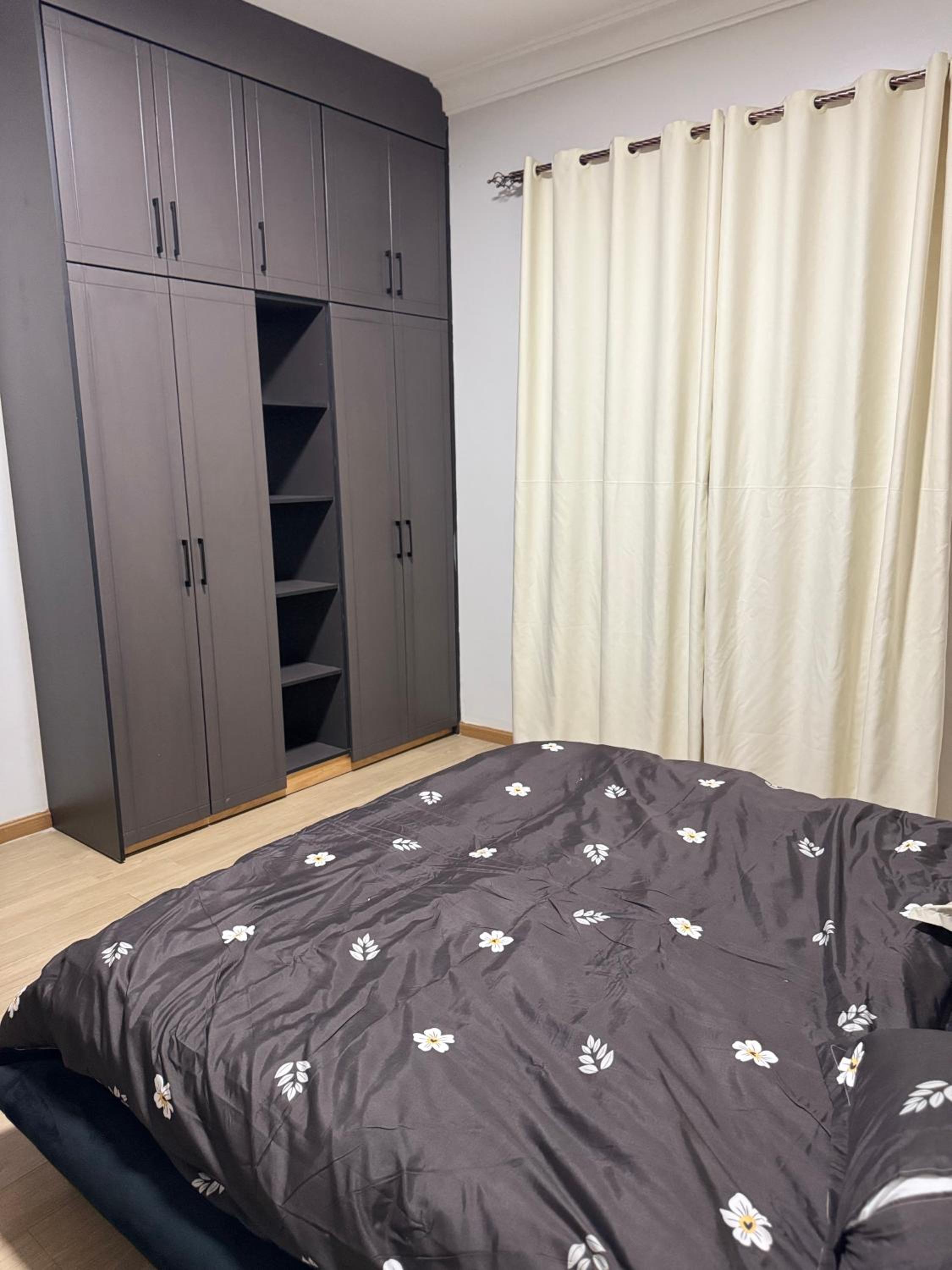aines residence