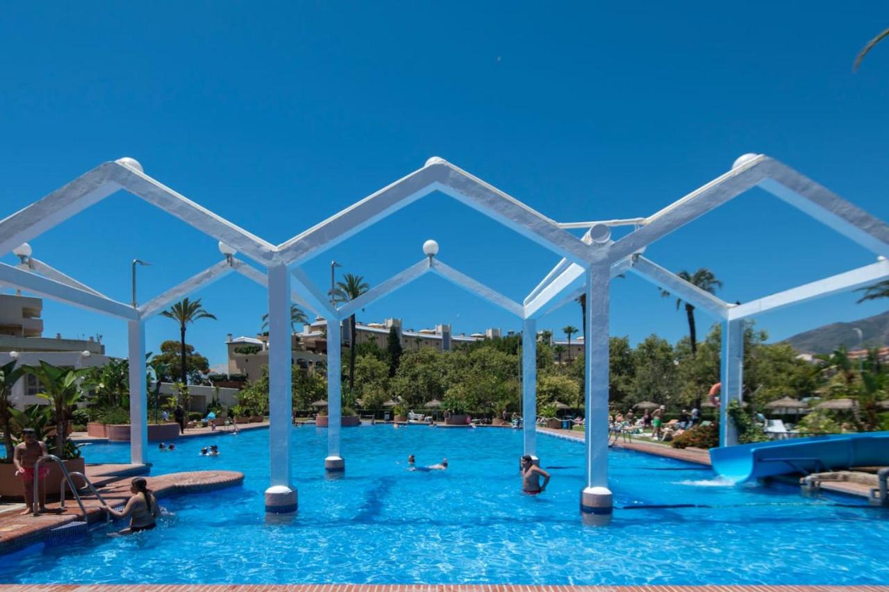 Seafront Apartment Benalbeach