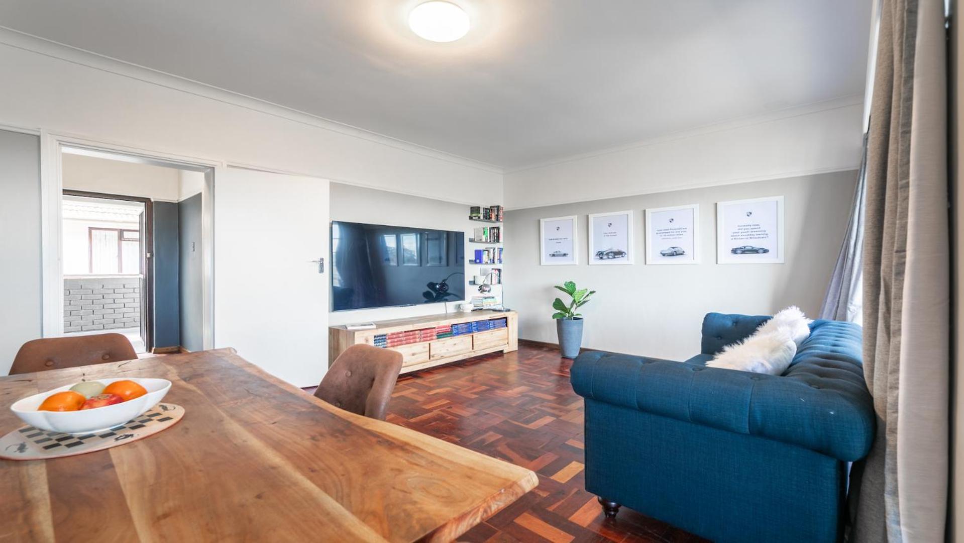 Spacious 2 Bedroom Apartment Claremont Cape Town