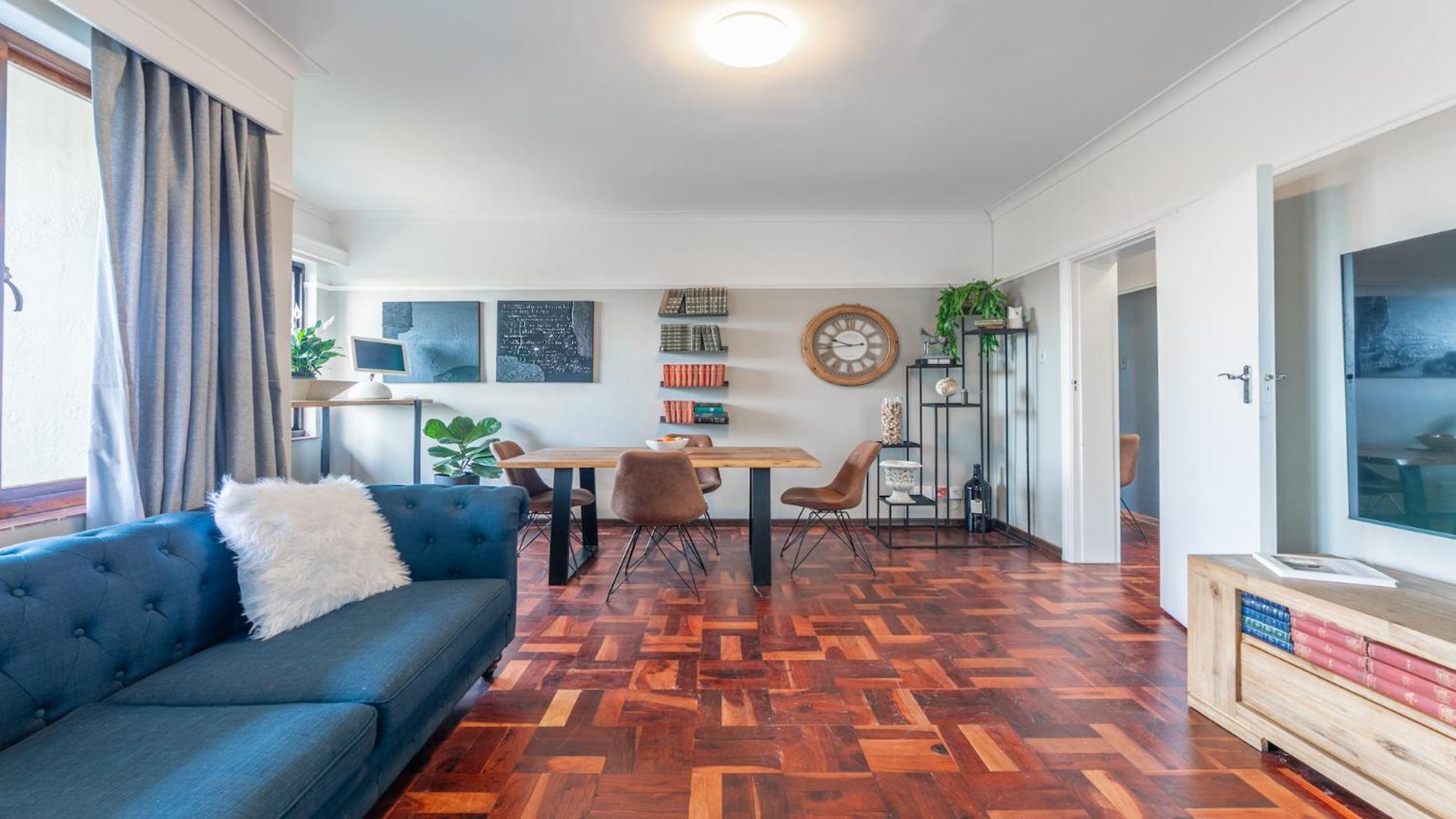 Spacious 2 Bedroom Apartment Claremont Cape Town