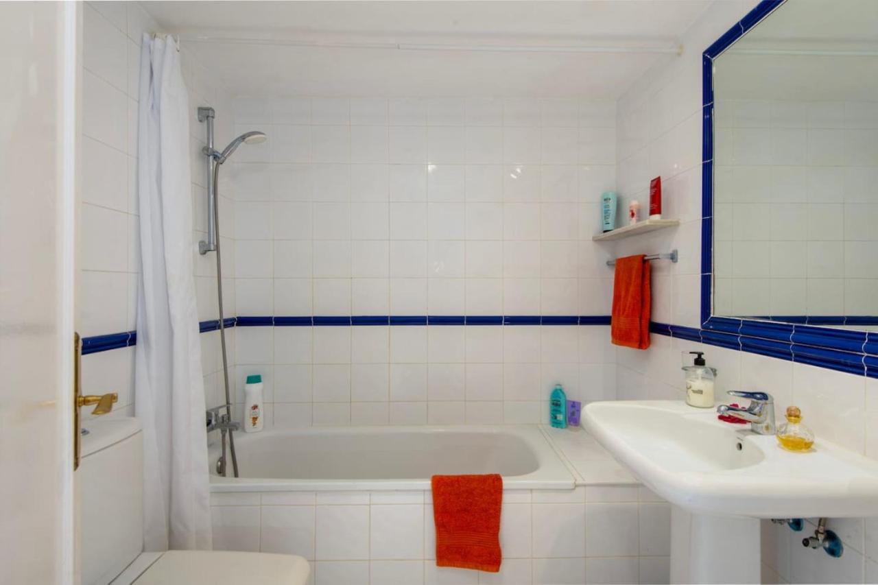 Seafront Apartment Benalbeach