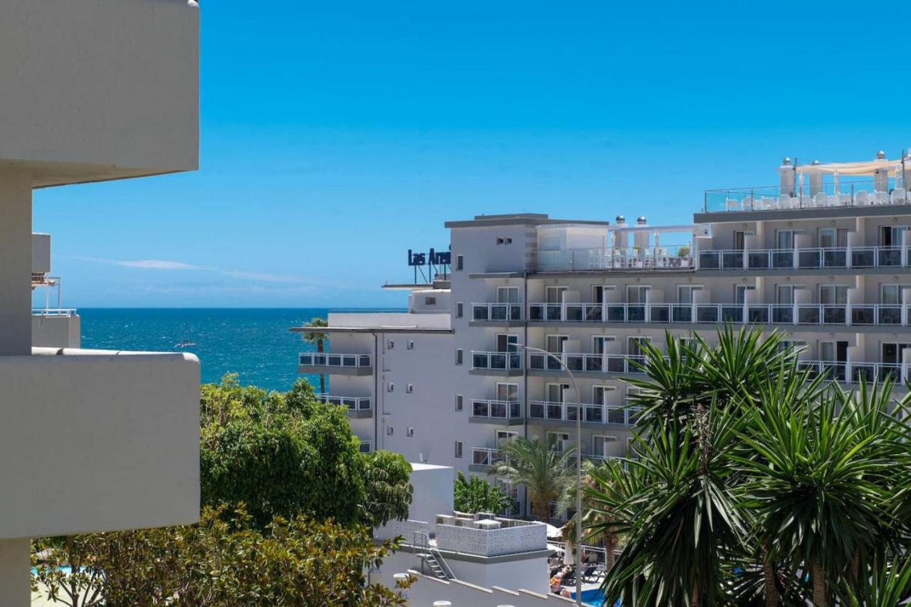 Seafront Apartment Benalbeach