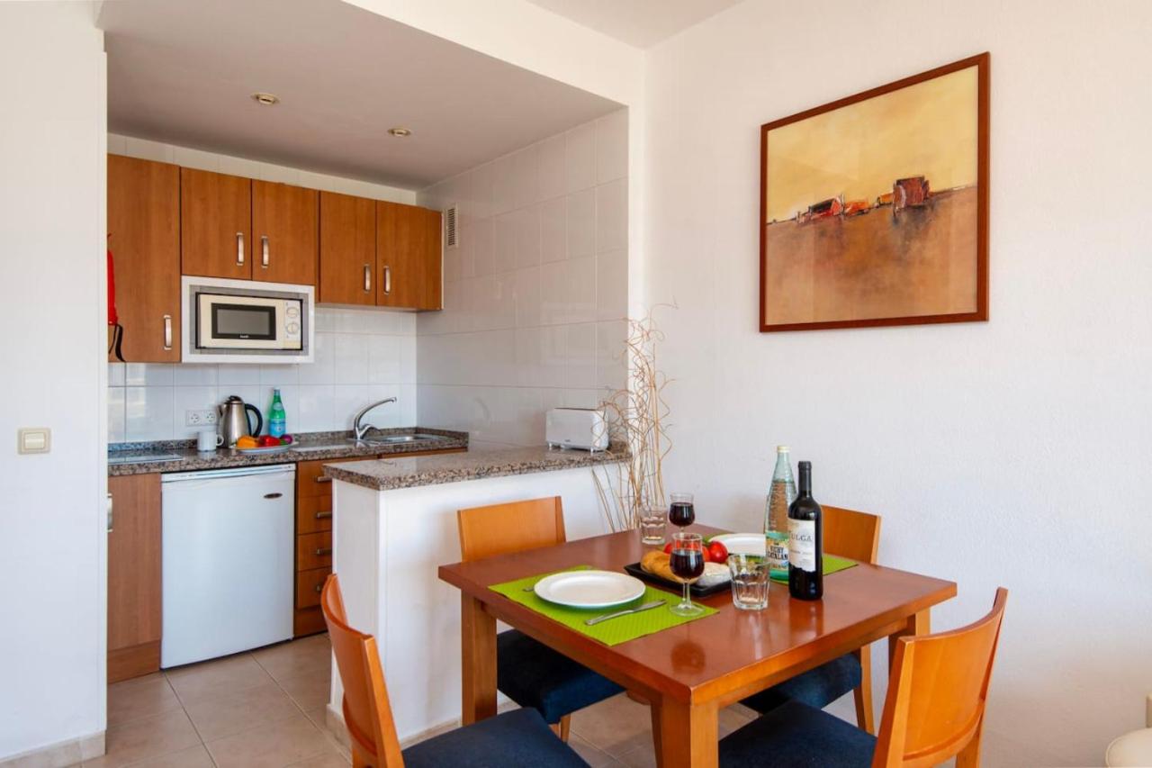 Sunny Side Benalbeach Apartment