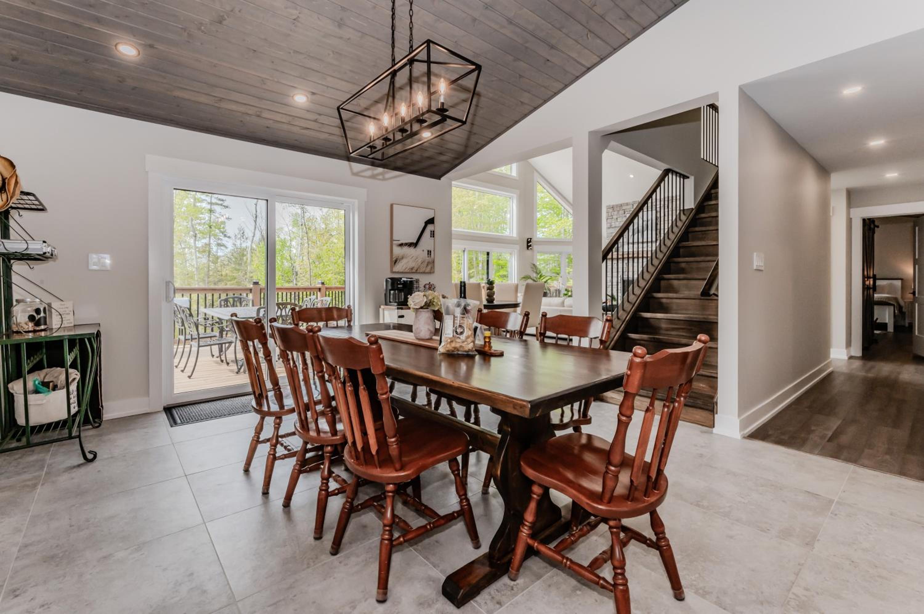Show Stopping Retreat Near Beaches
