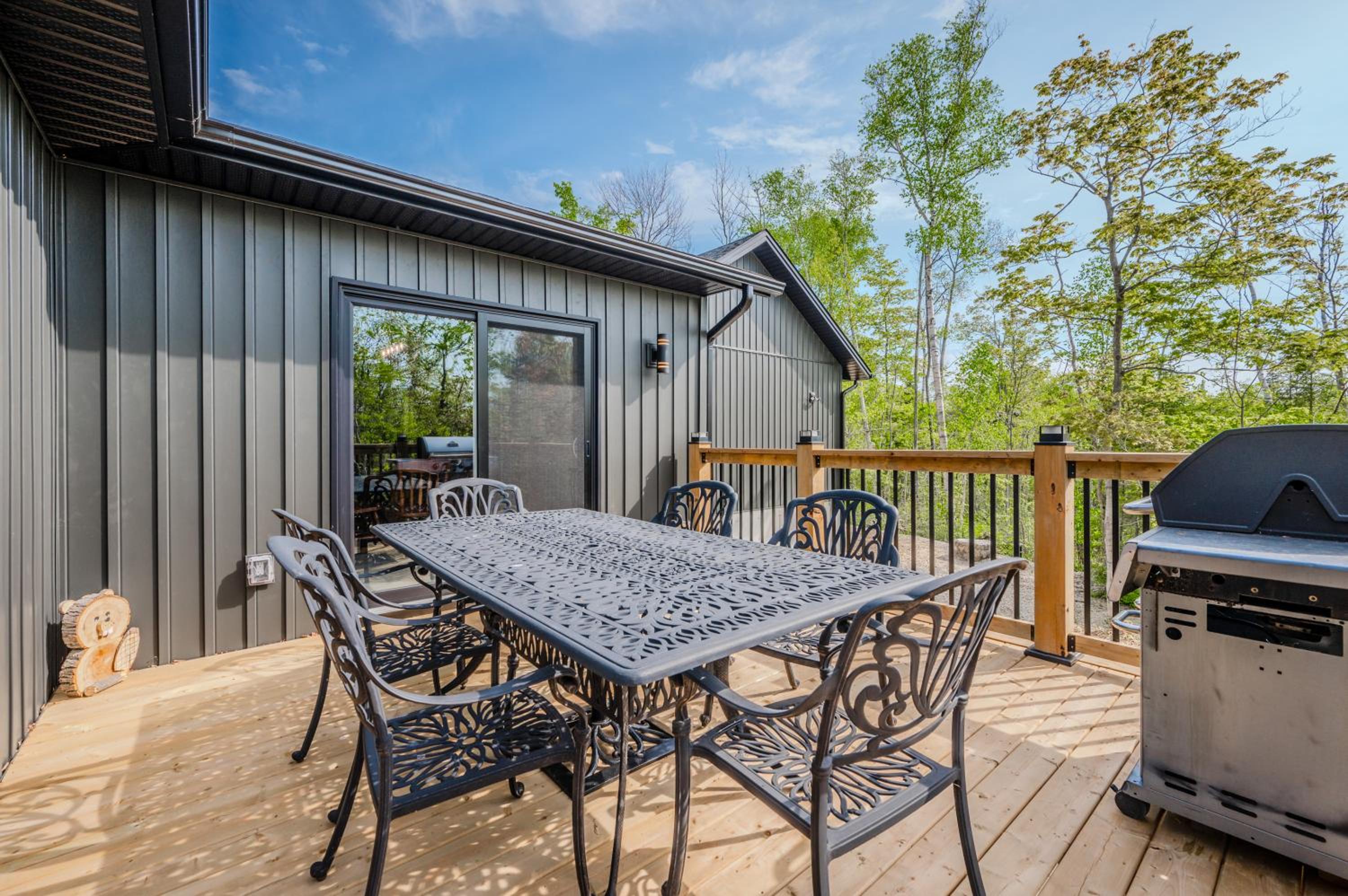 Show Stopping Retreat Near Beaches