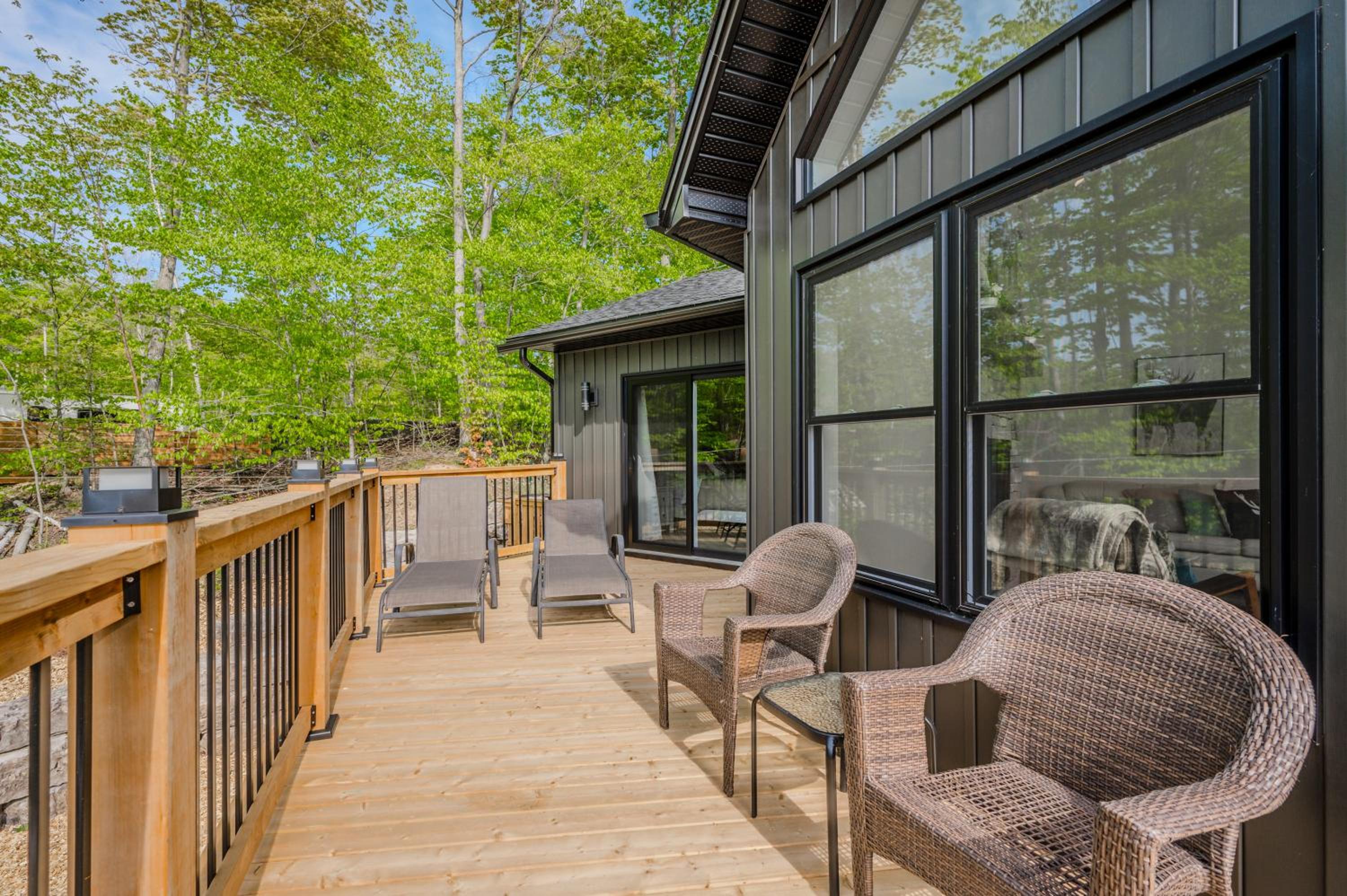 Show Stopping Retreat Near Beaches