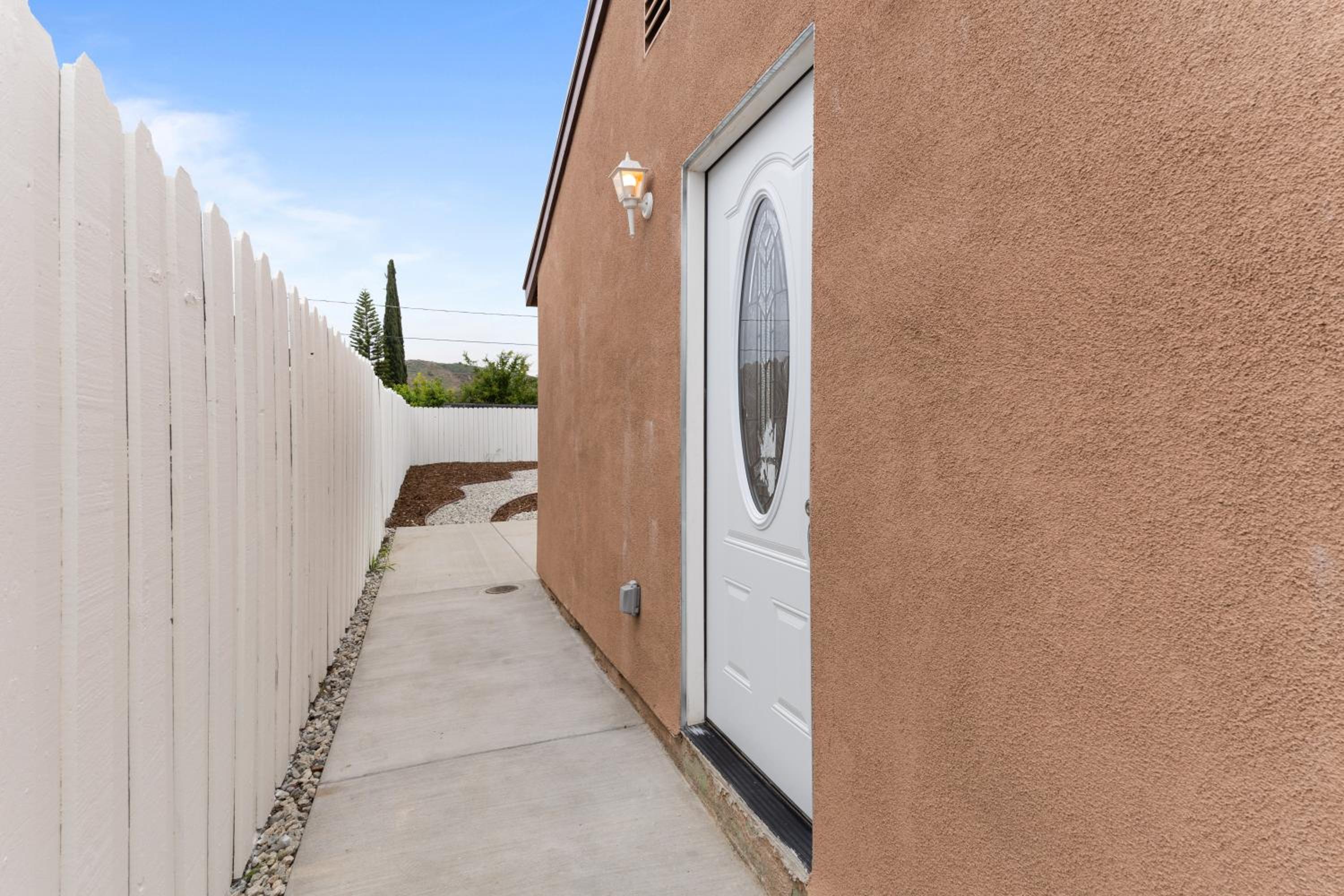 Simi-Valley Apartment by Dream Vacation view 2