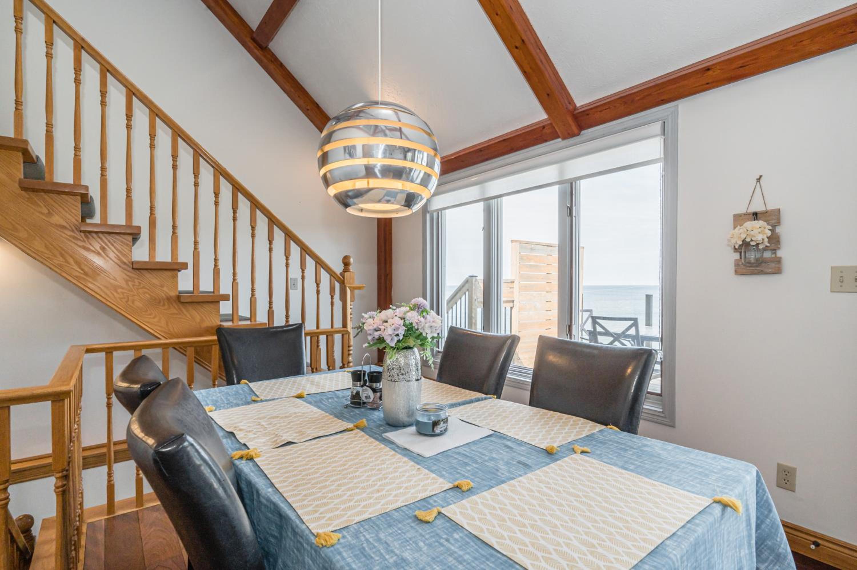 Paradise Waterfront Gem With Georgian Bay Views