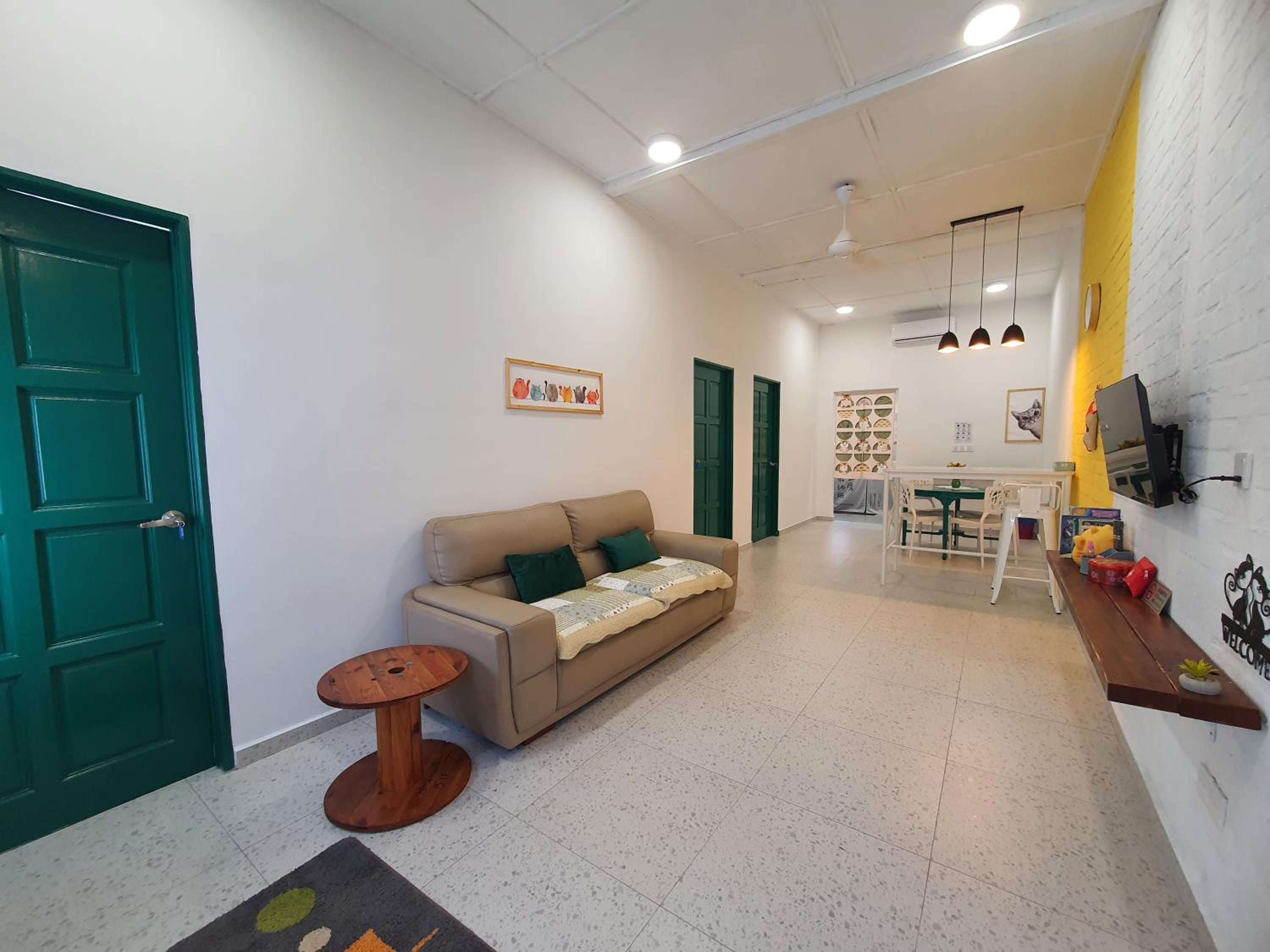 Stay Meow Meow- Pet Friendly Single Storey Semi-D Near Gurney & Adventist photo 5