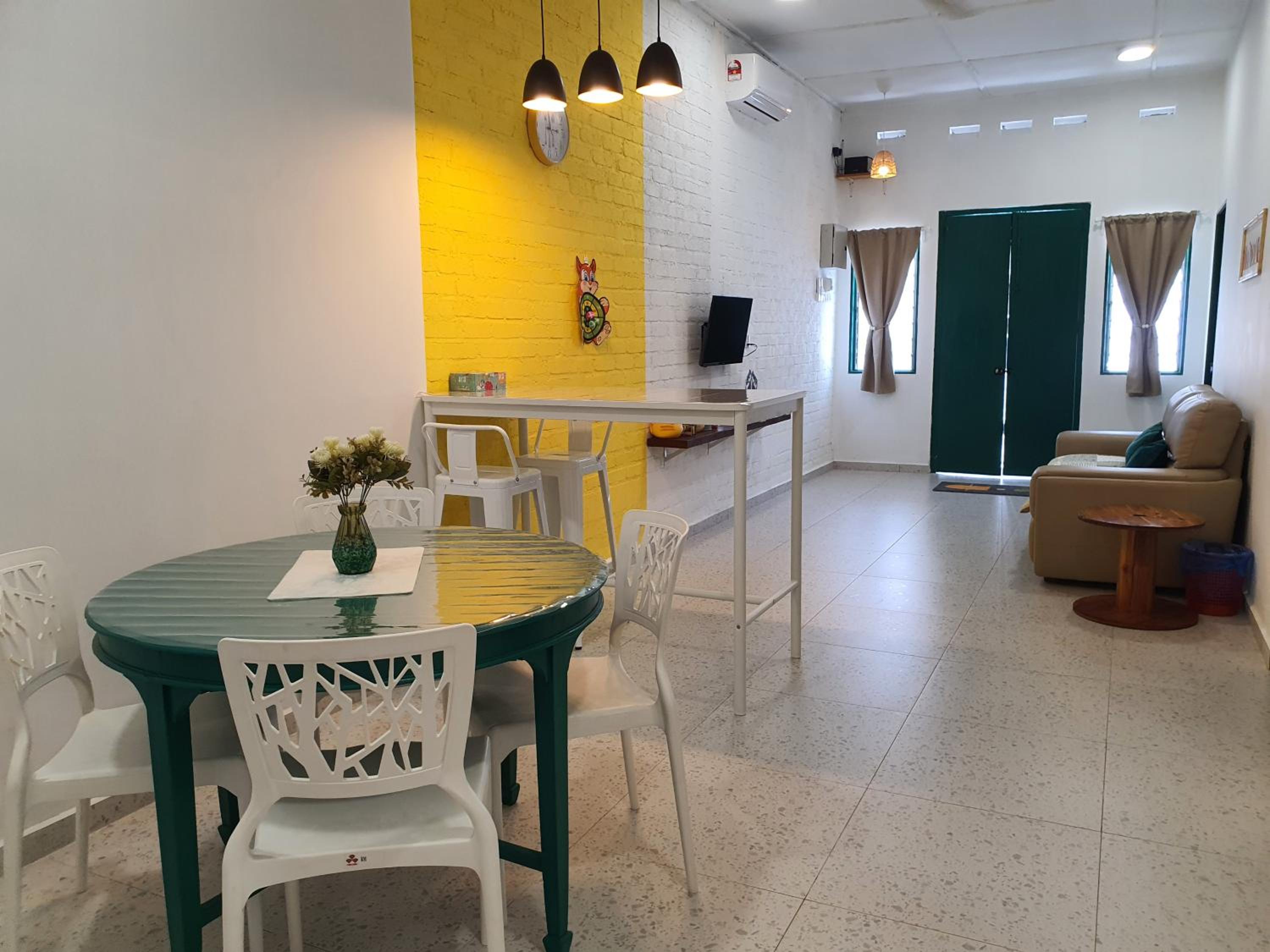 Stay Meow Meow- Pet Friendly Single Storey Semi-D Near Gurney & Adventist photo 8