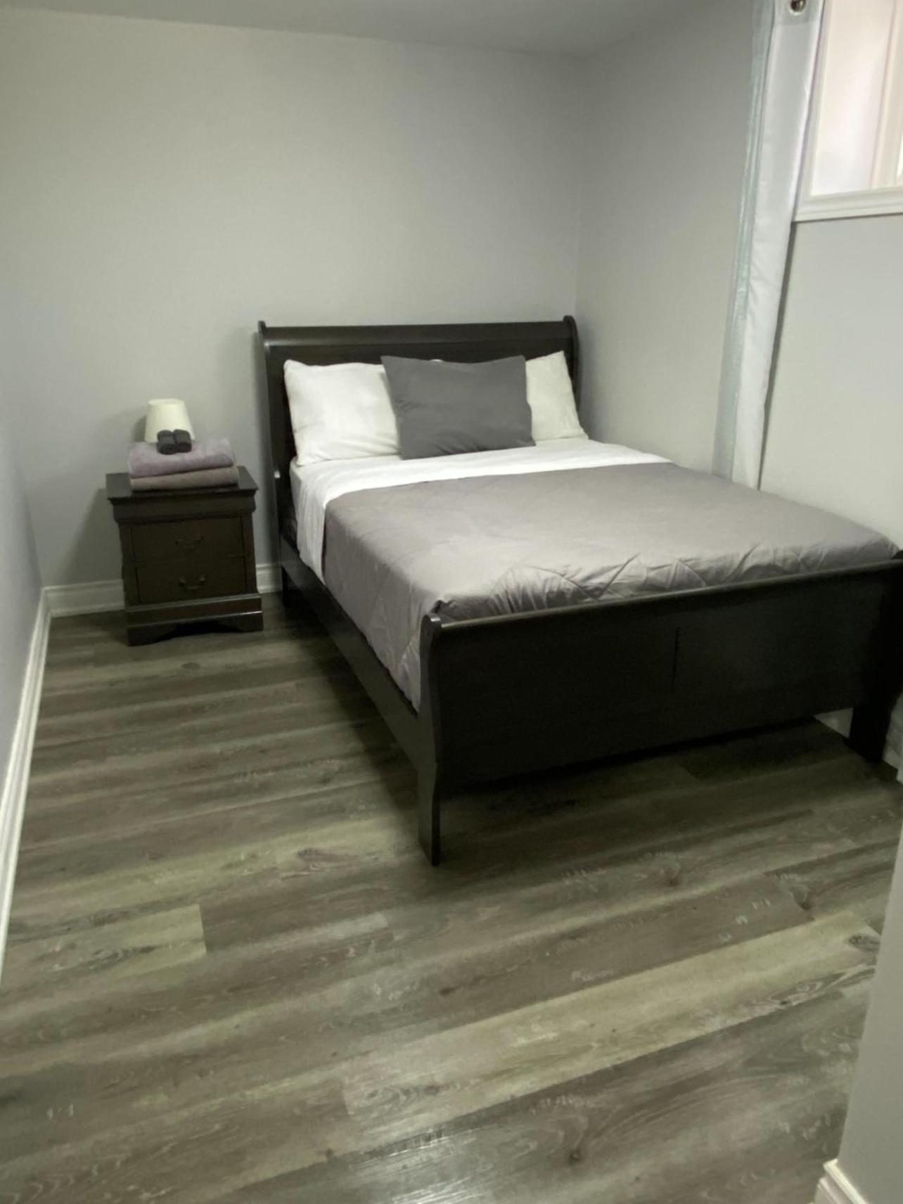 7-bed w Starlink , v-ball near beach
