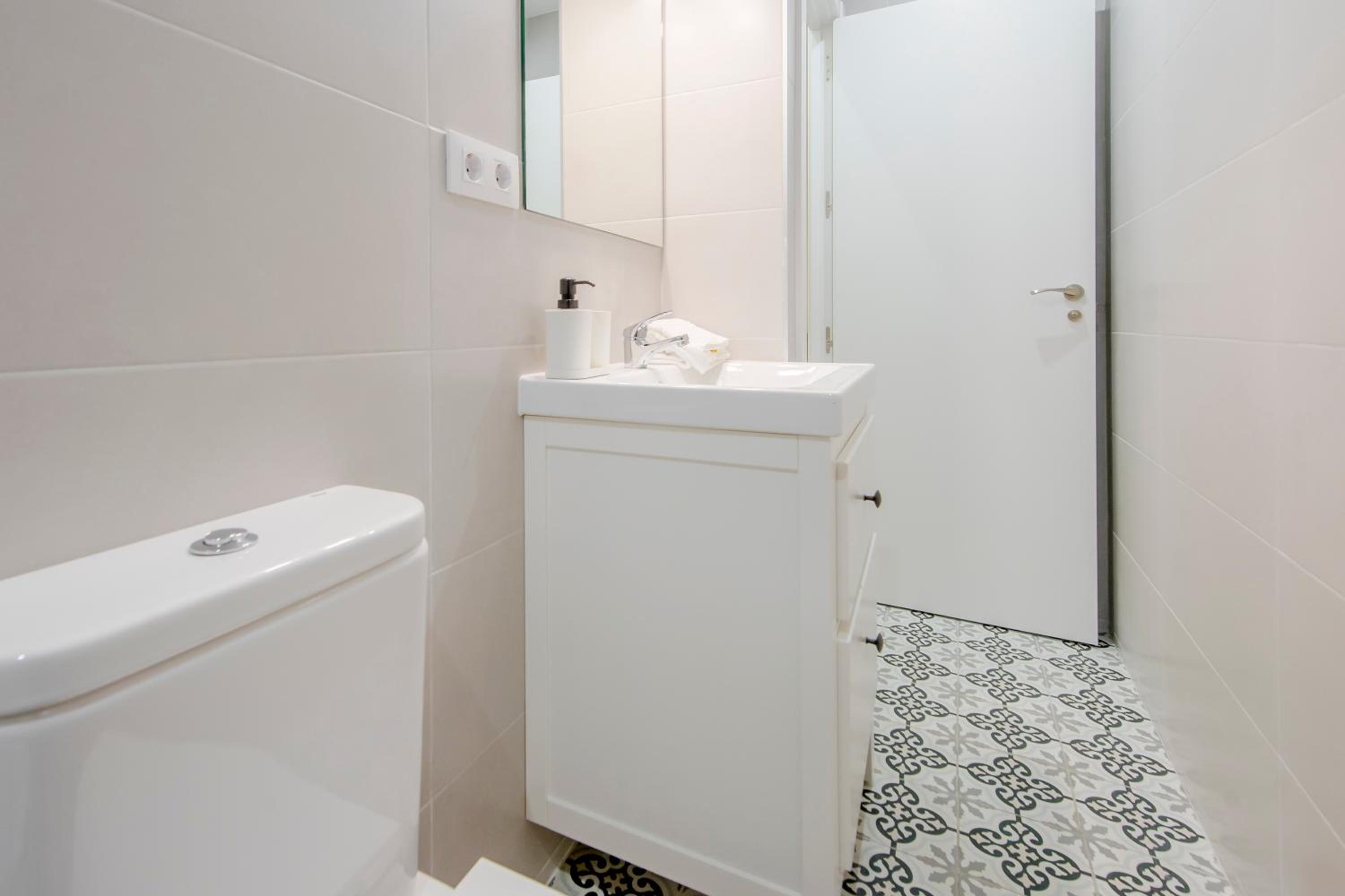 Nuevo Apt para 7 pax en Malasana - Gran Via view 3