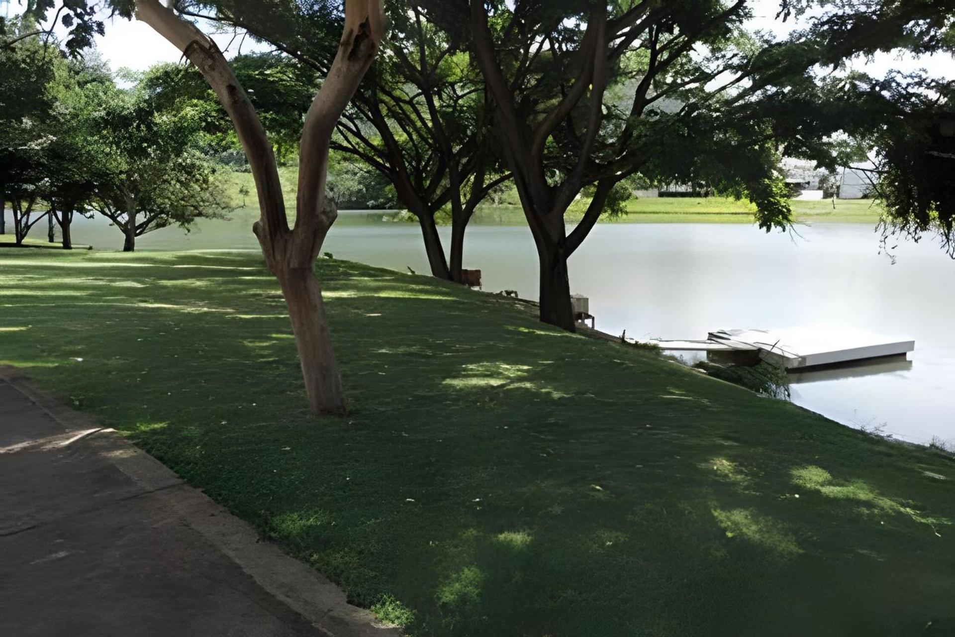 Suíte com Vista para o Lago em Capitólio em Escarpas do Lago
