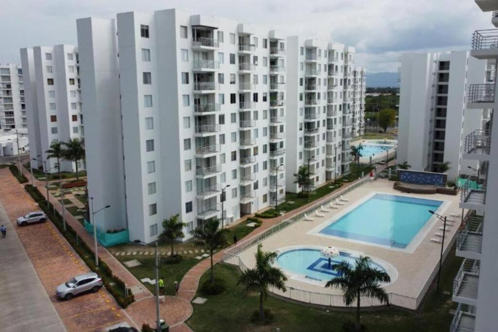 Apto en Girardot con vista piscina!