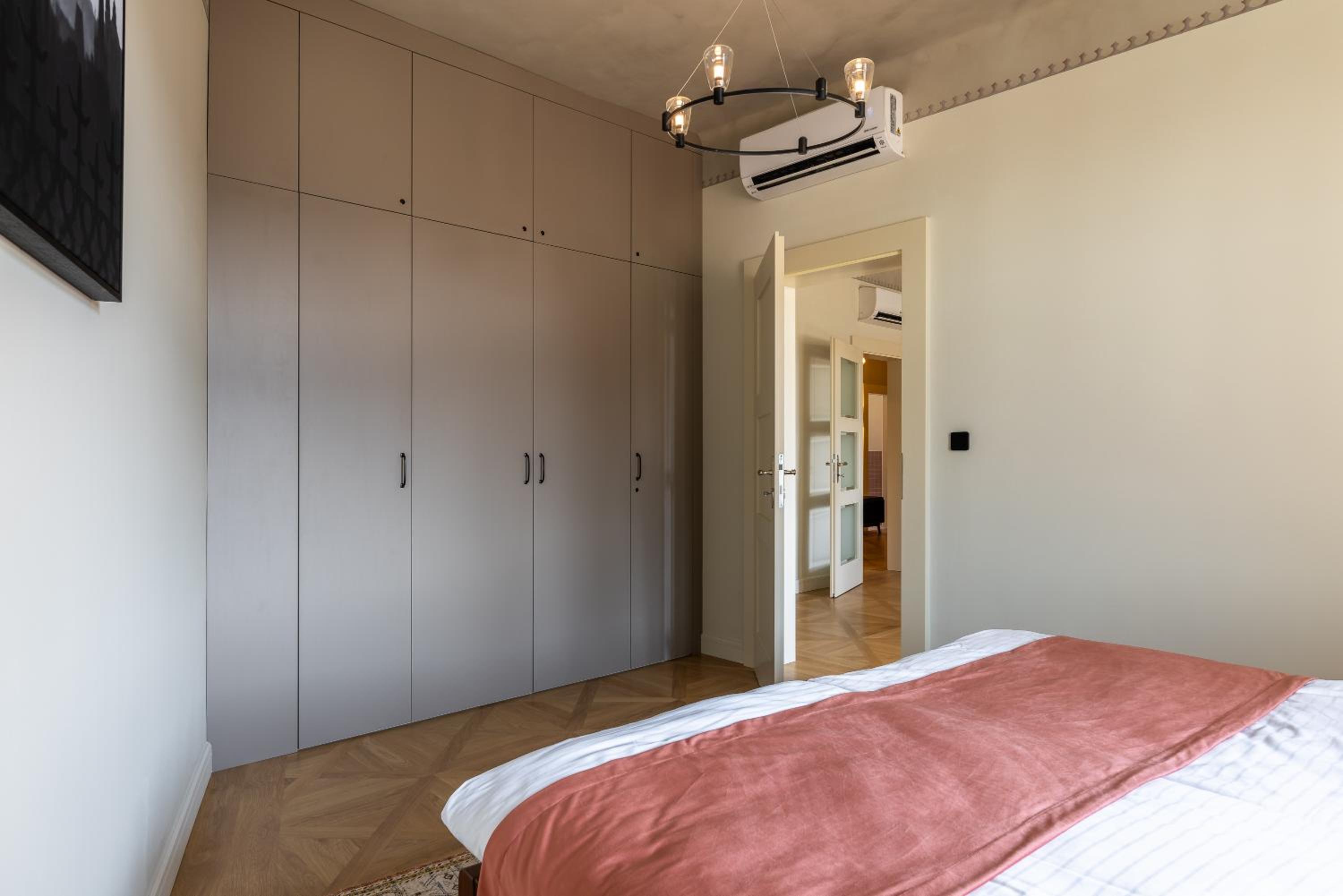 Luxury 2BR Apartment in Old Town with AC by EasyBNB Premium