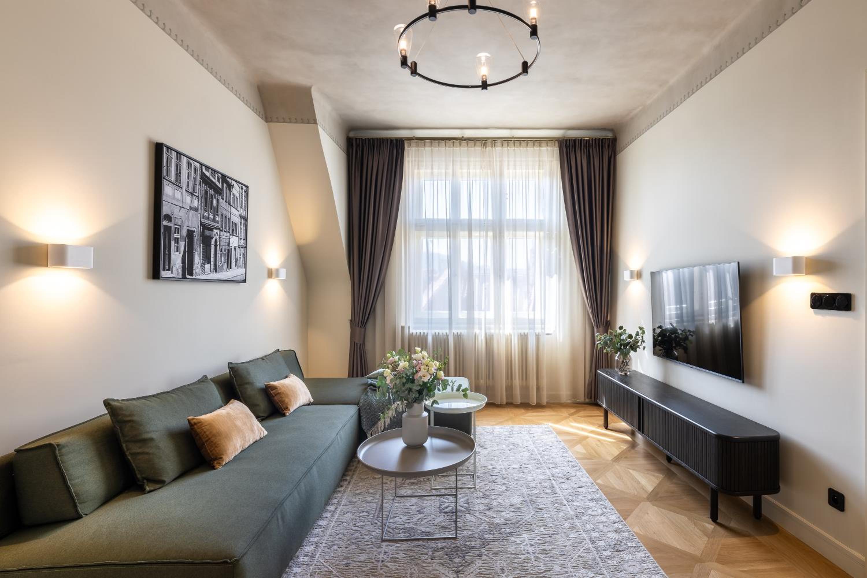 Luxury 2BR Apartment in Old Town with AC by EasyBNB Premium