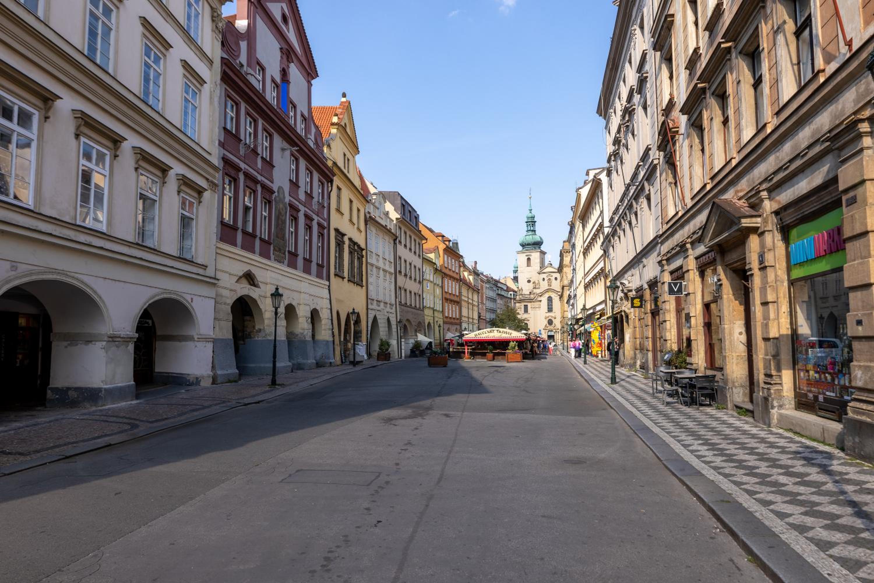 Luxury 2BR Apartment in Old Town with AC by EasyBNB Premium