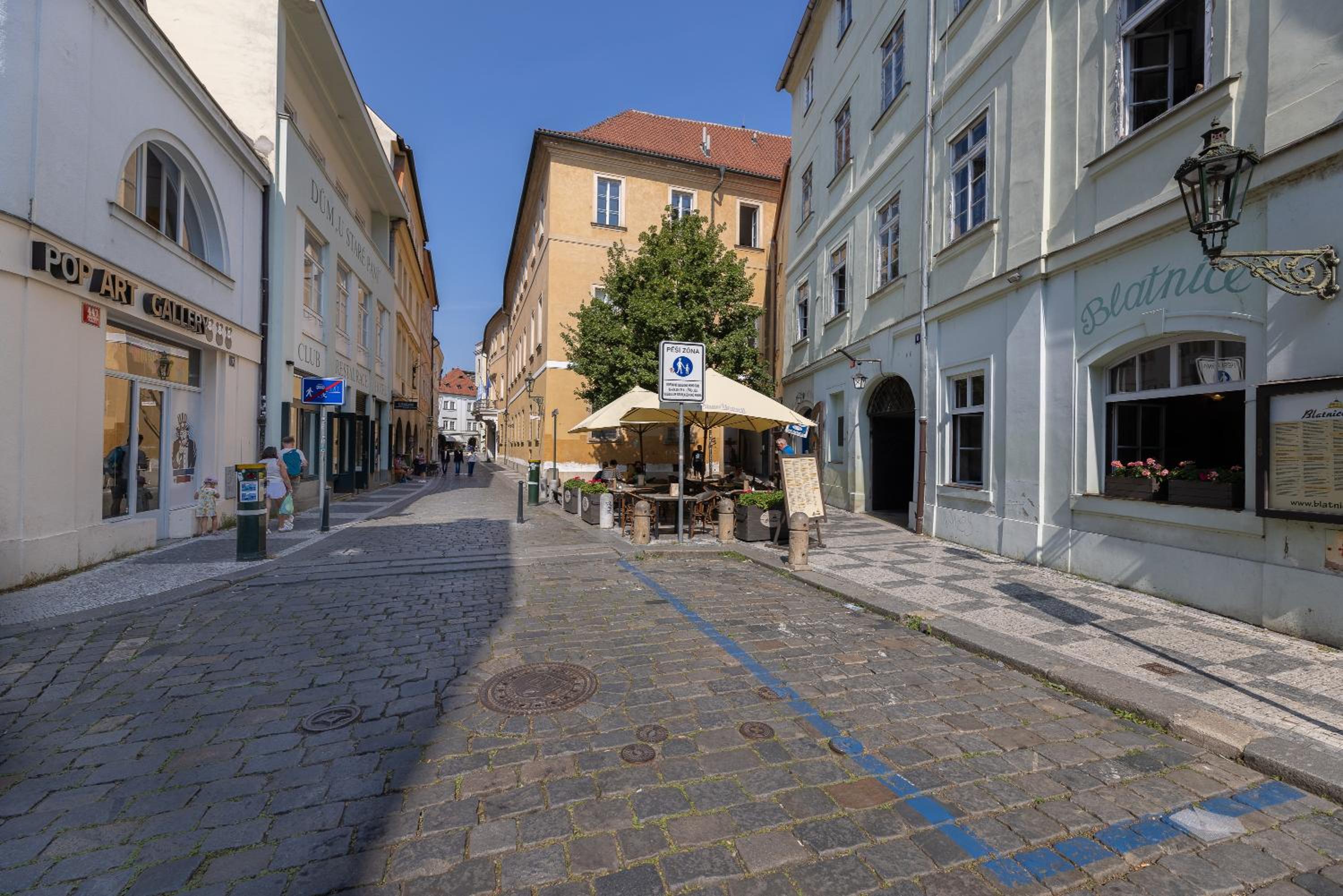 Luxury 2BR Apartment in Old Town with AC by EasyBNB Premium