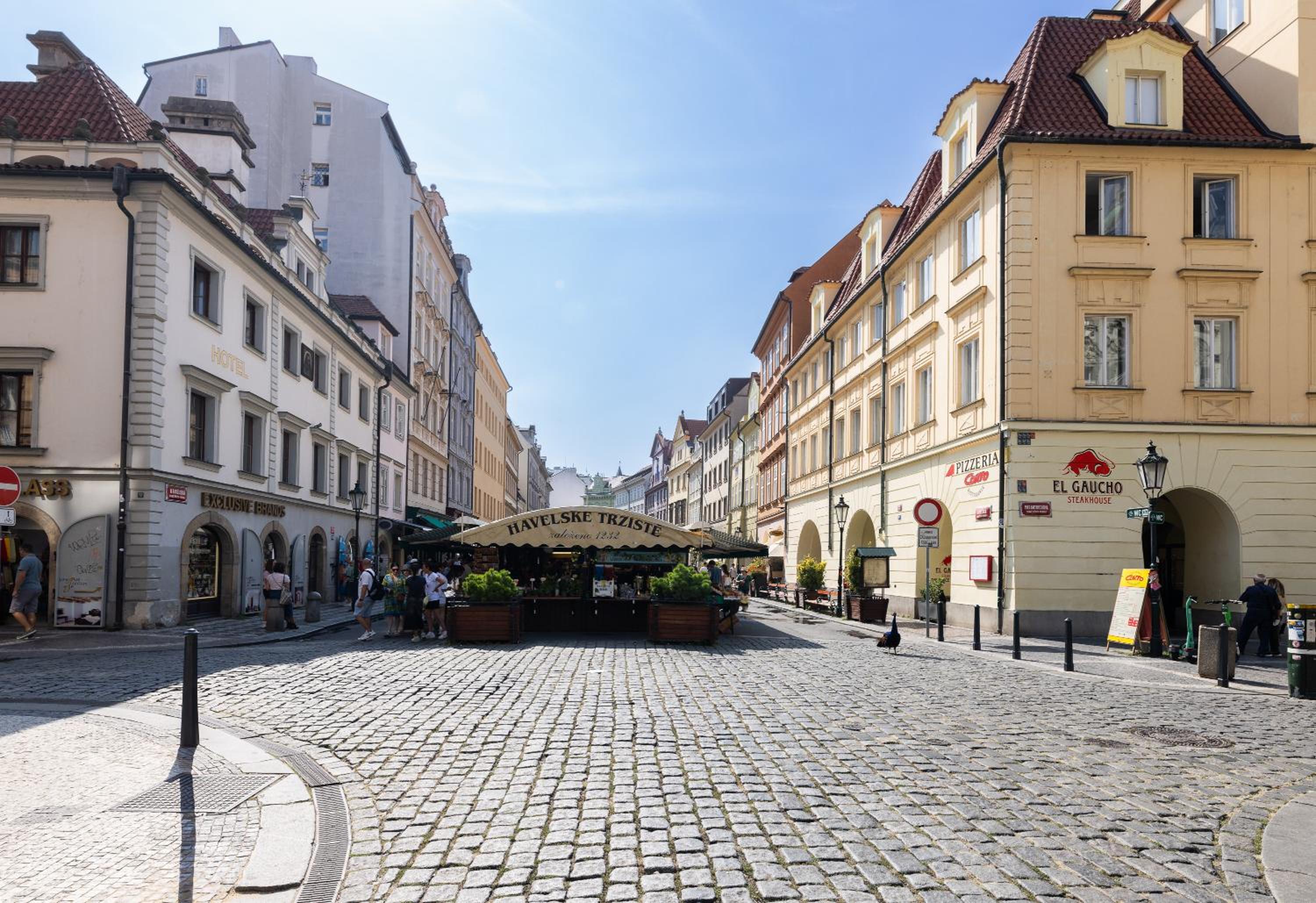 Luxury 2BR Apartment in Old Town with AC by EasyBNB Premium