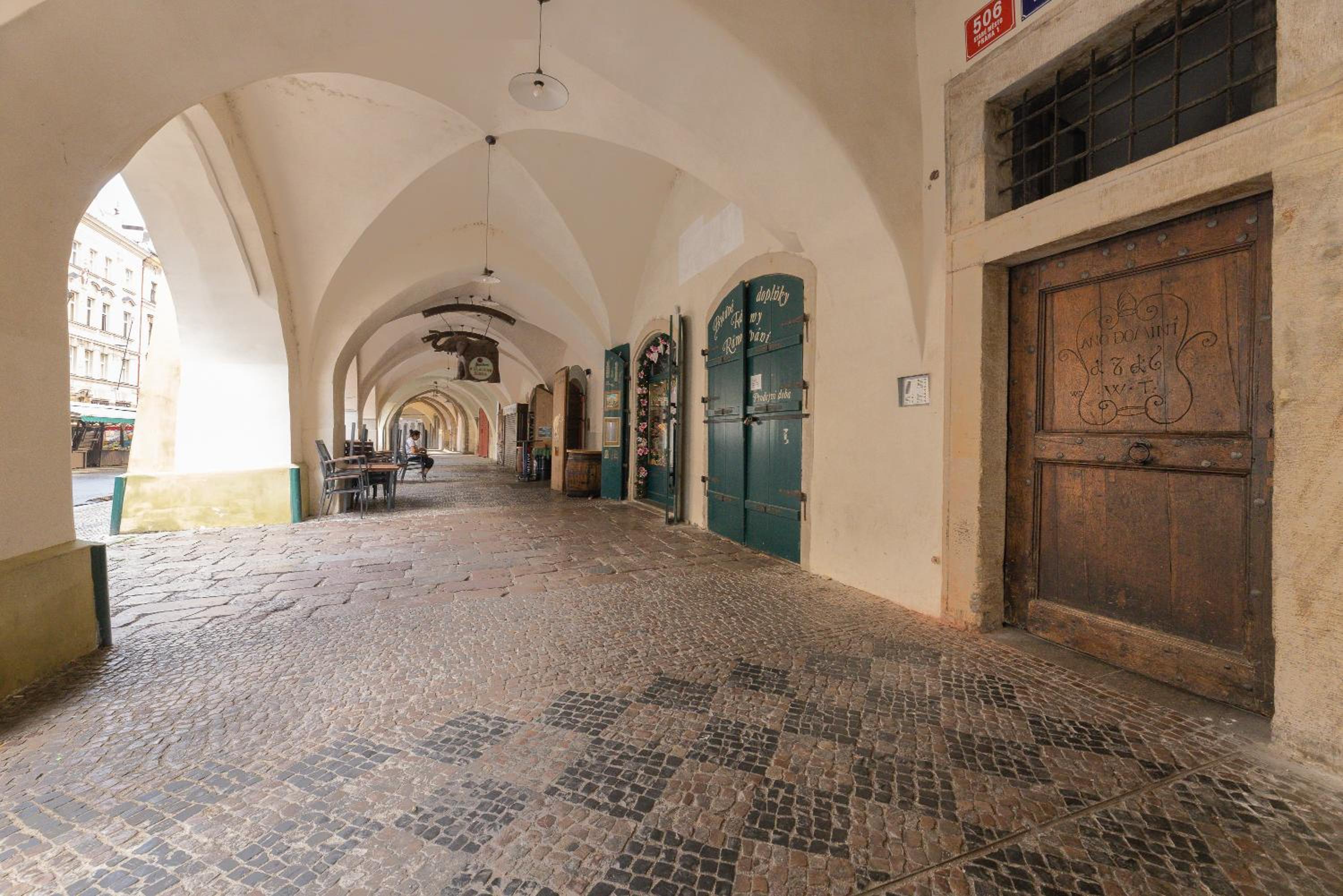Luxury 2BR Apartment in Old Town with AC by EasyBNB Premium