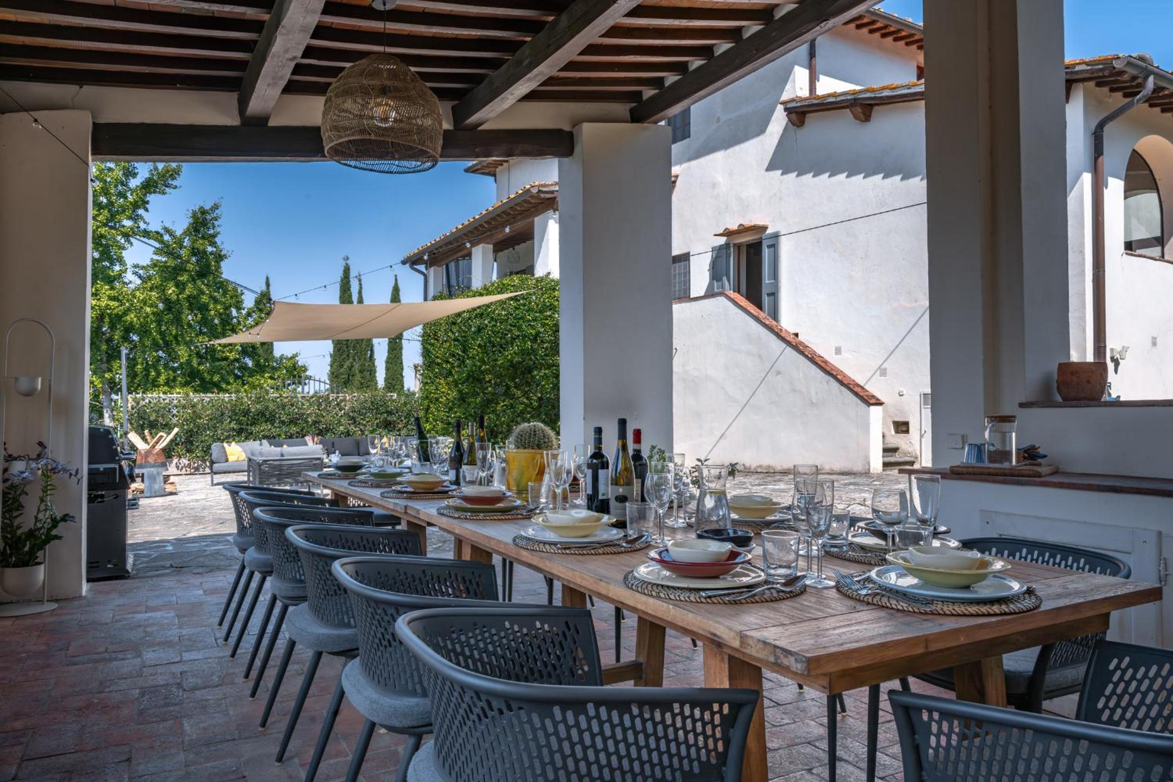 Apartments Florence - Villa Fonte Morgana with pool