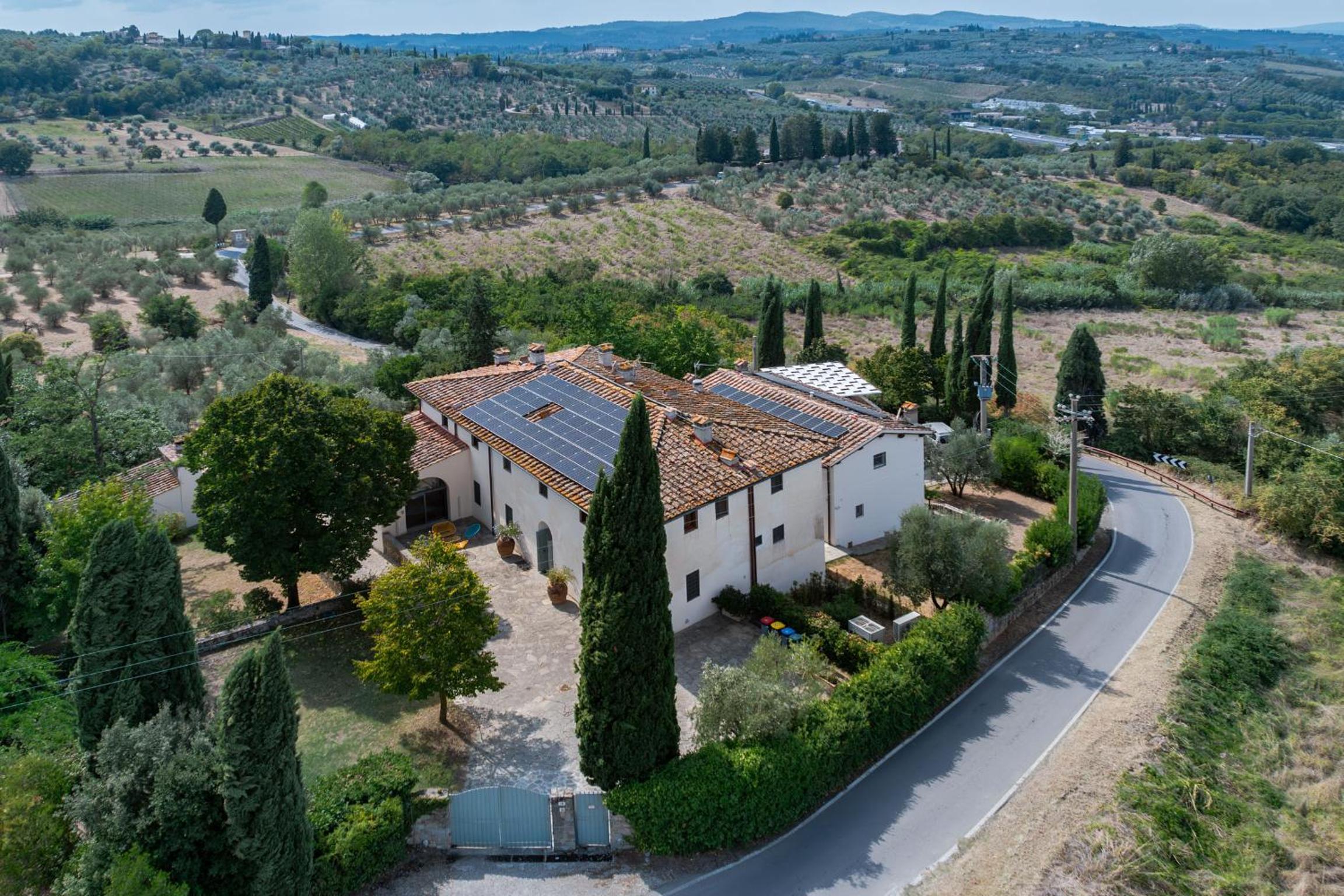 Apartments Florence - Villa Fonte Morgana with pool