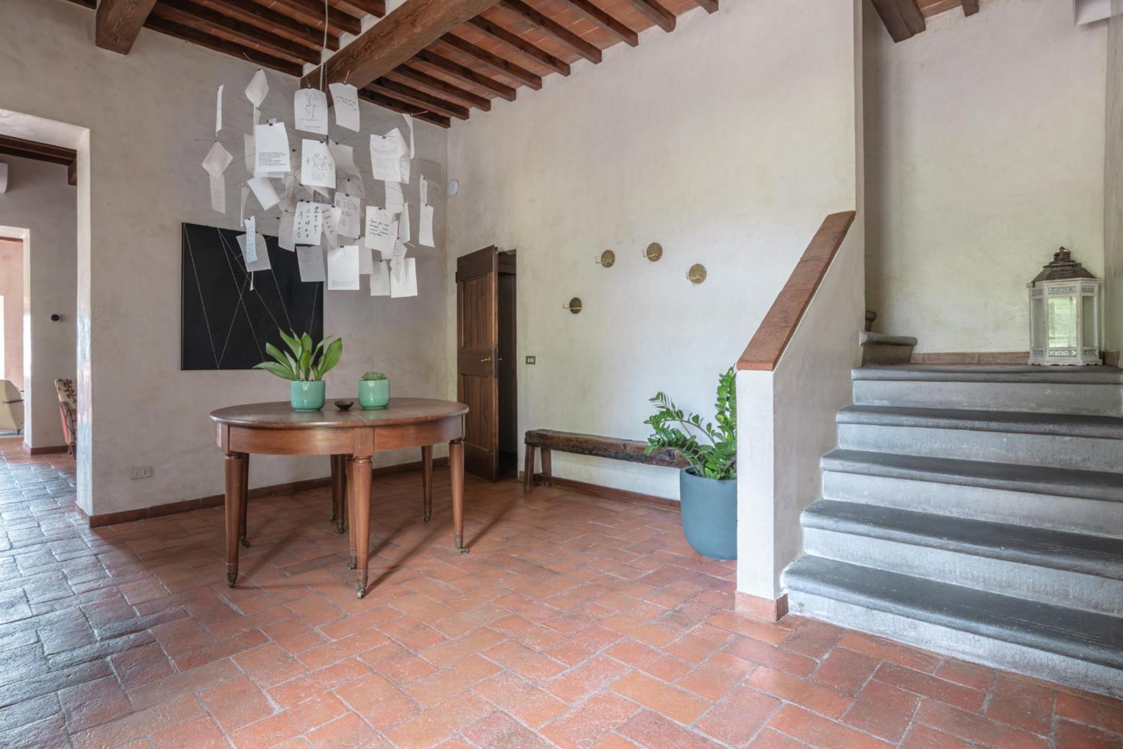 Apartments Florence - Villa Fonte Morgana with pool